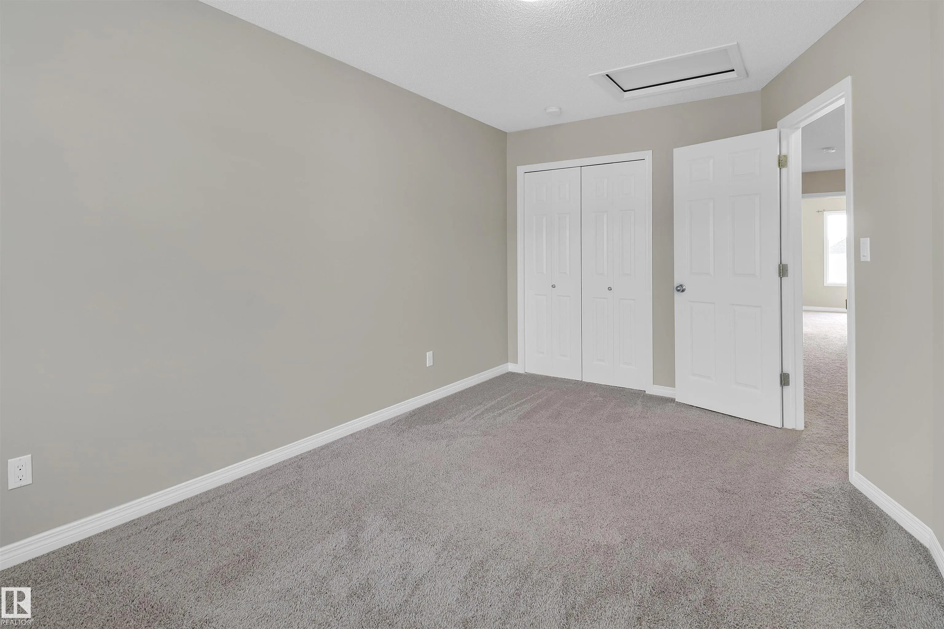 756 EAGLESON Crescent