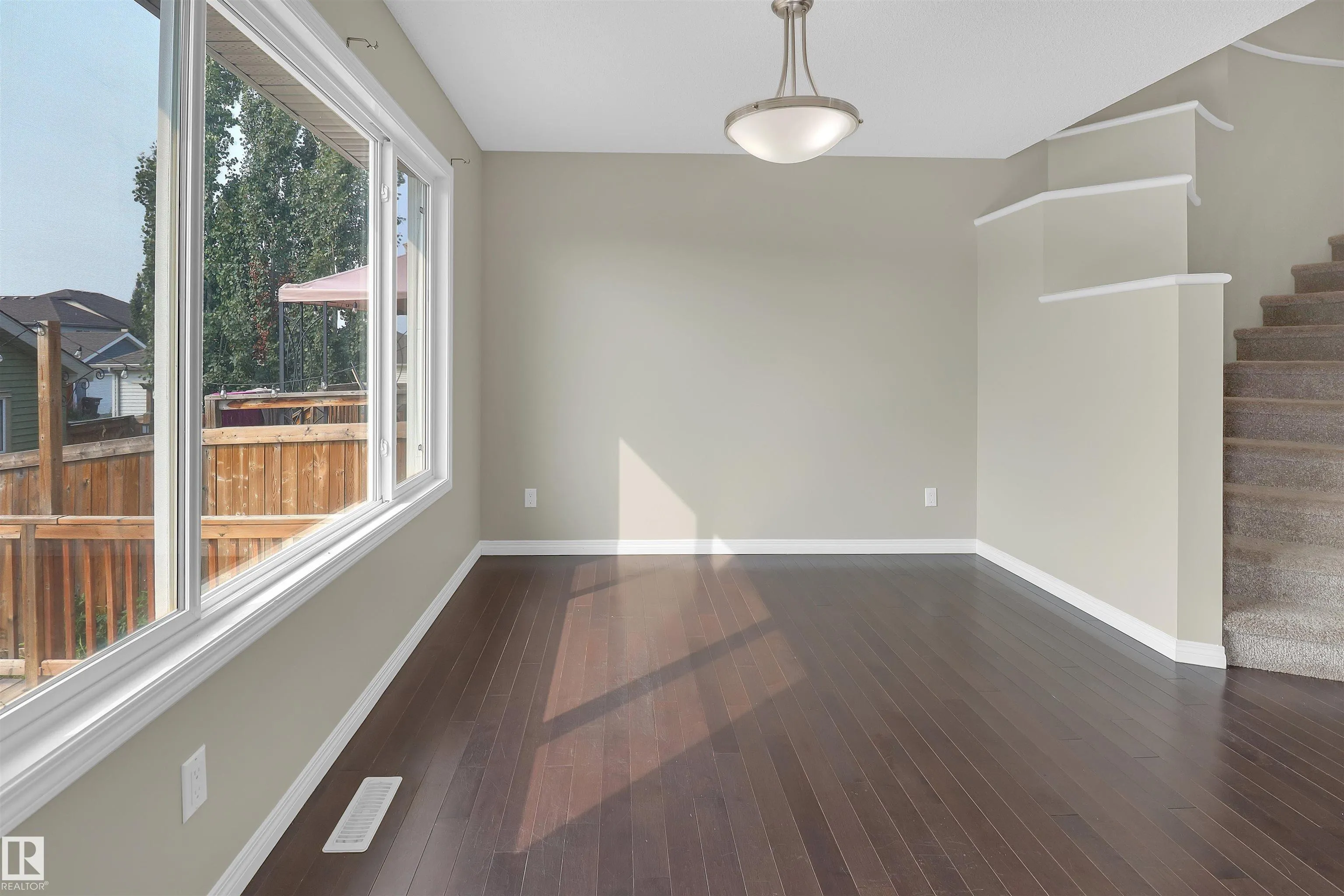 756 EAGLESON Crescent
