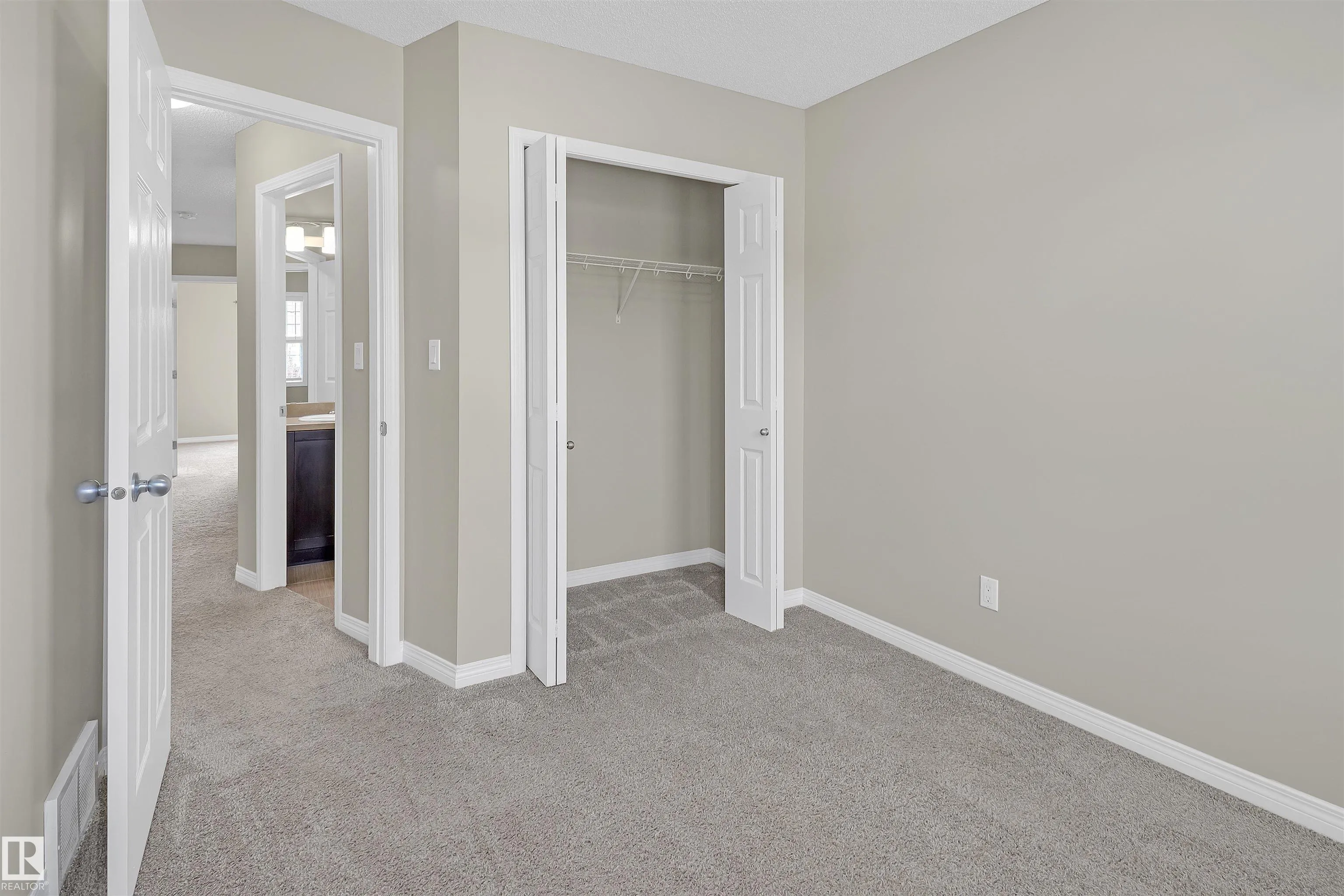 756 EAGLESON Crescent