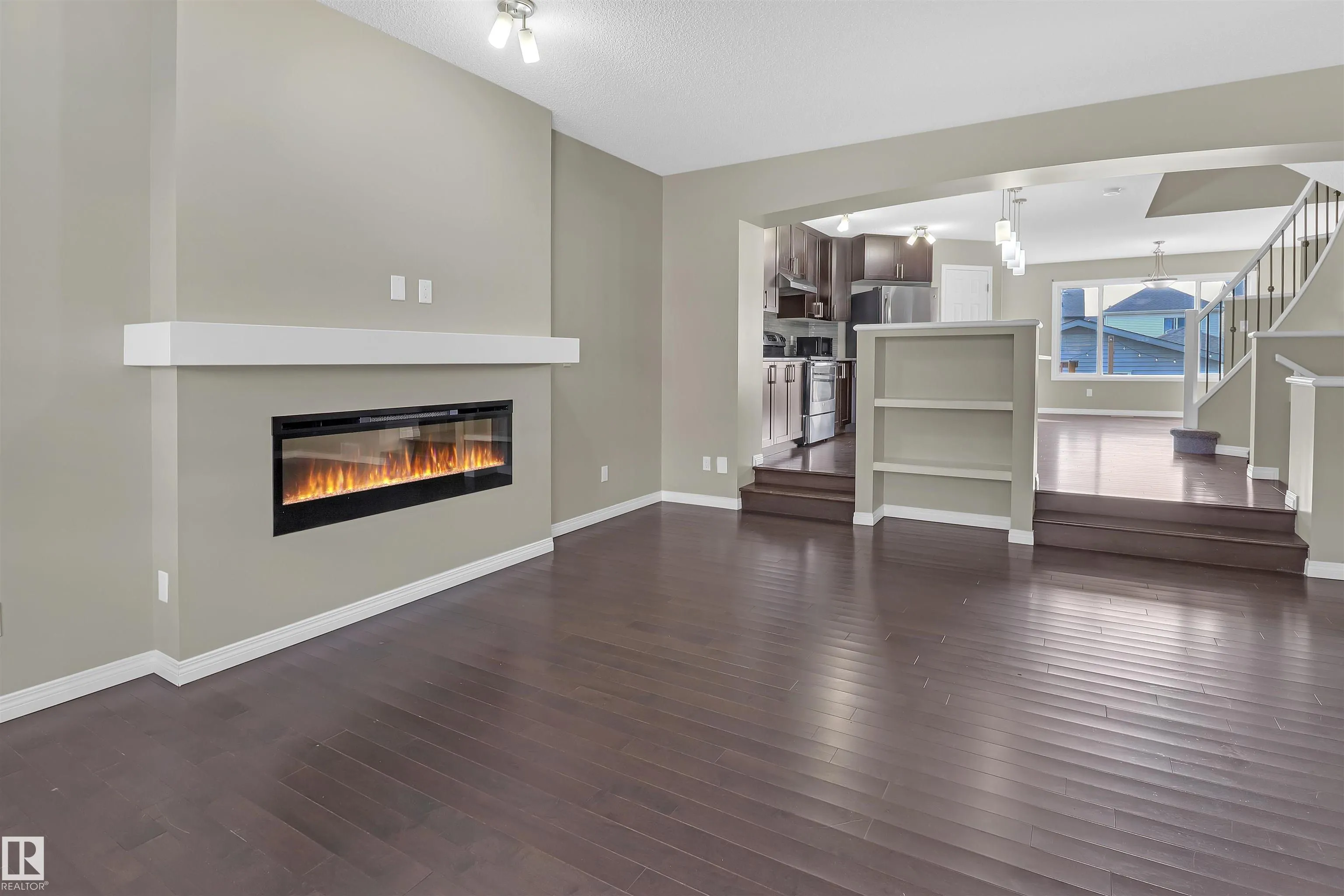 756 EAGLESON Crescent