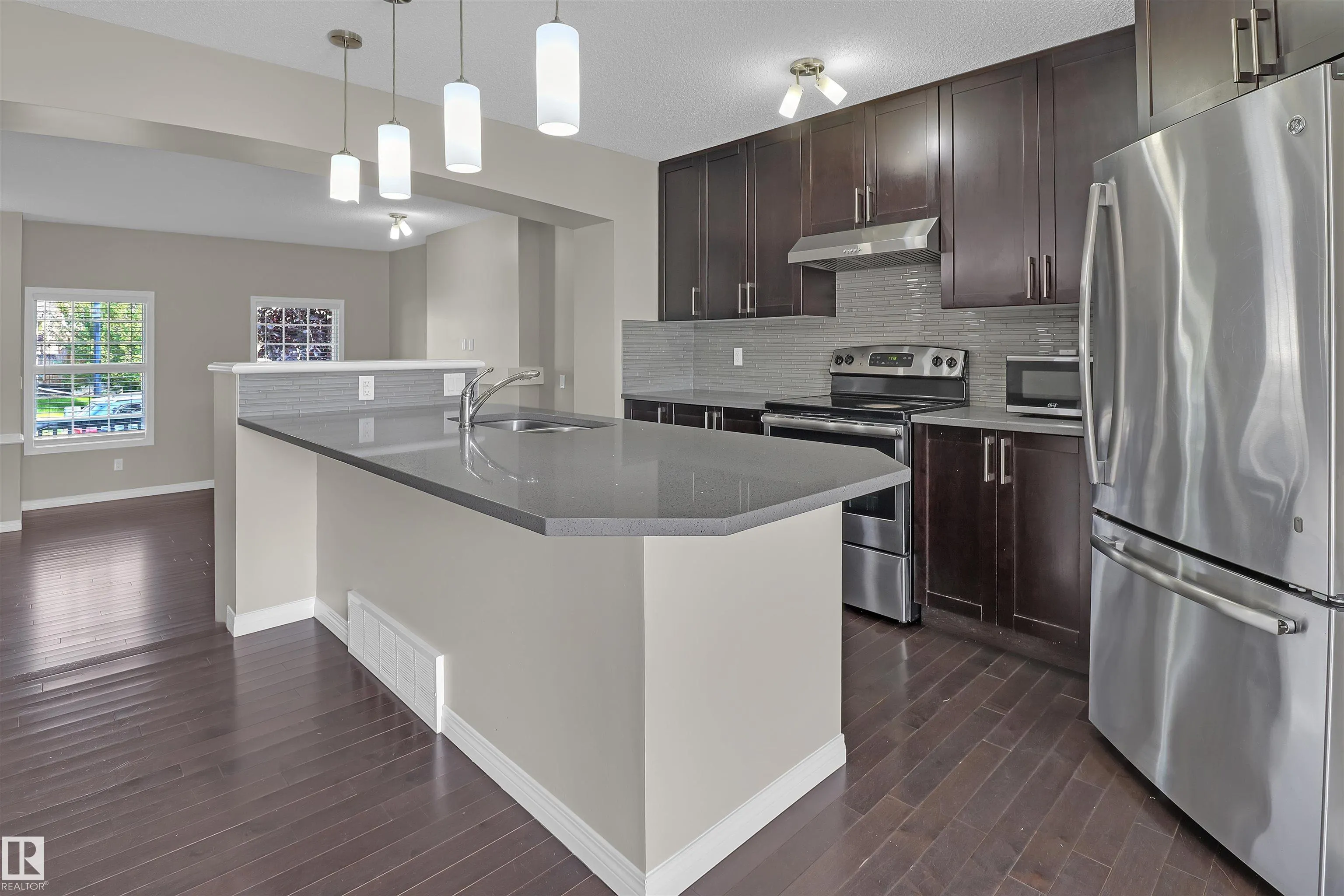 756 EAGLESON Crescent