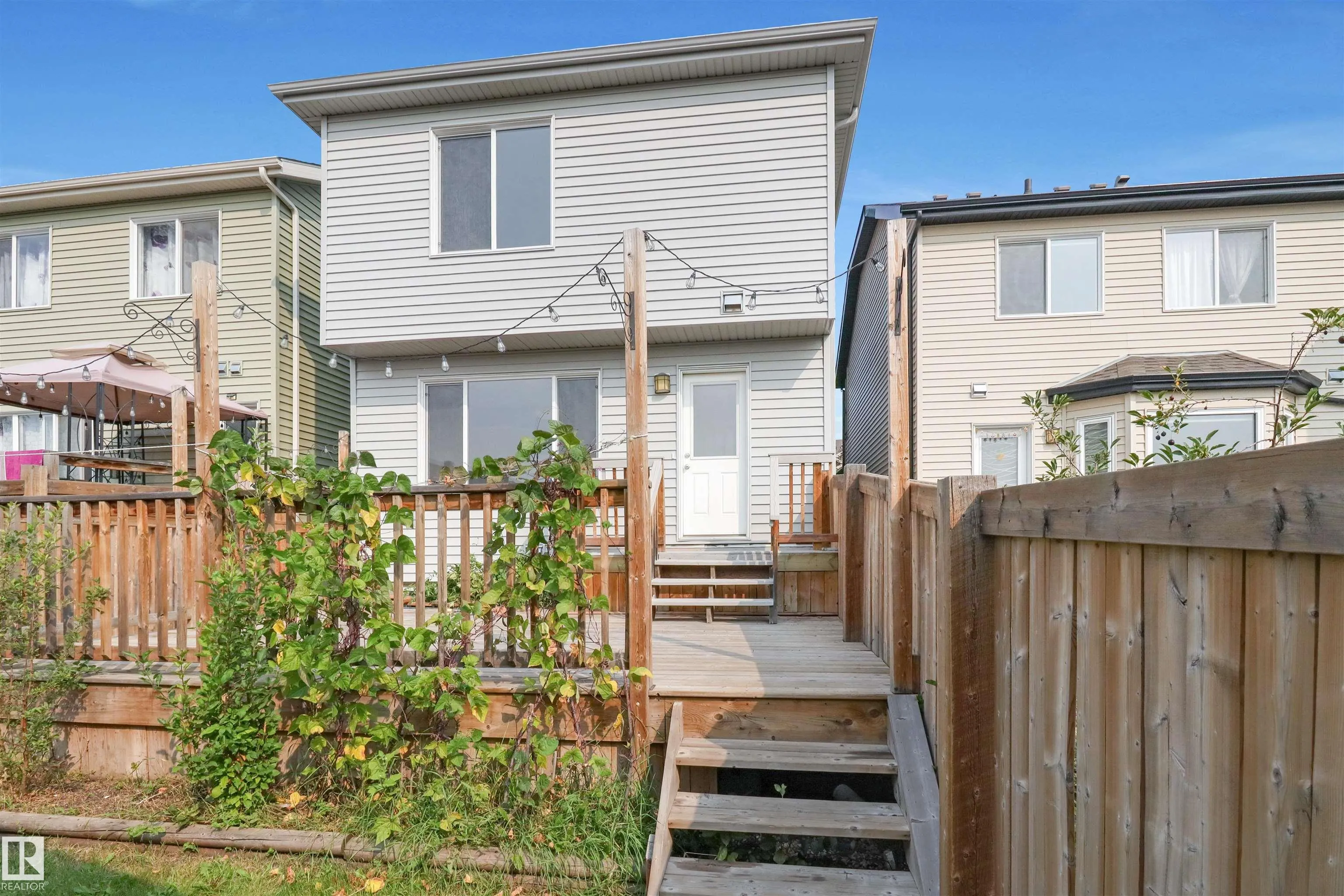 756 EAGLESON Crescent