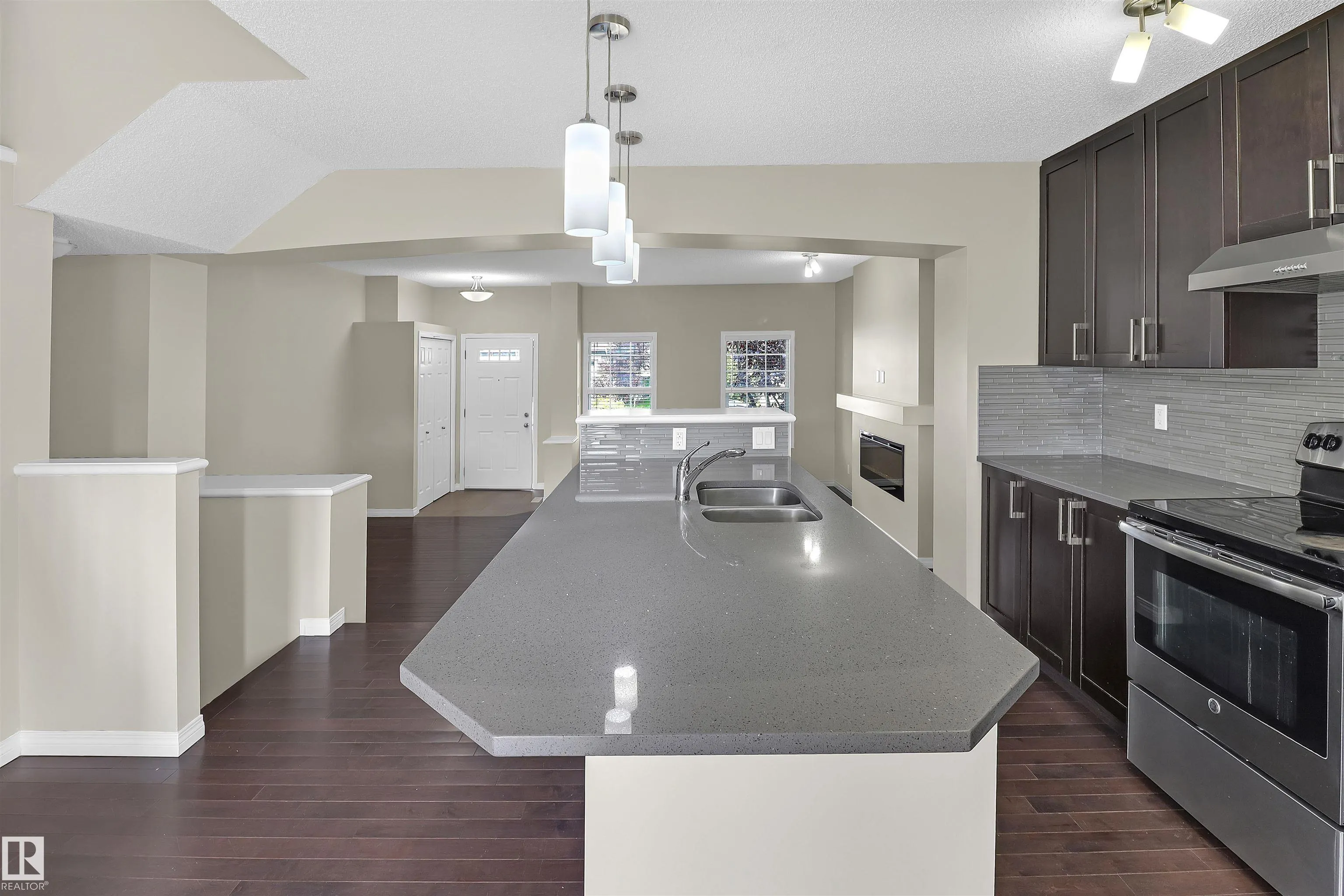 756 EAGLESON Crescent