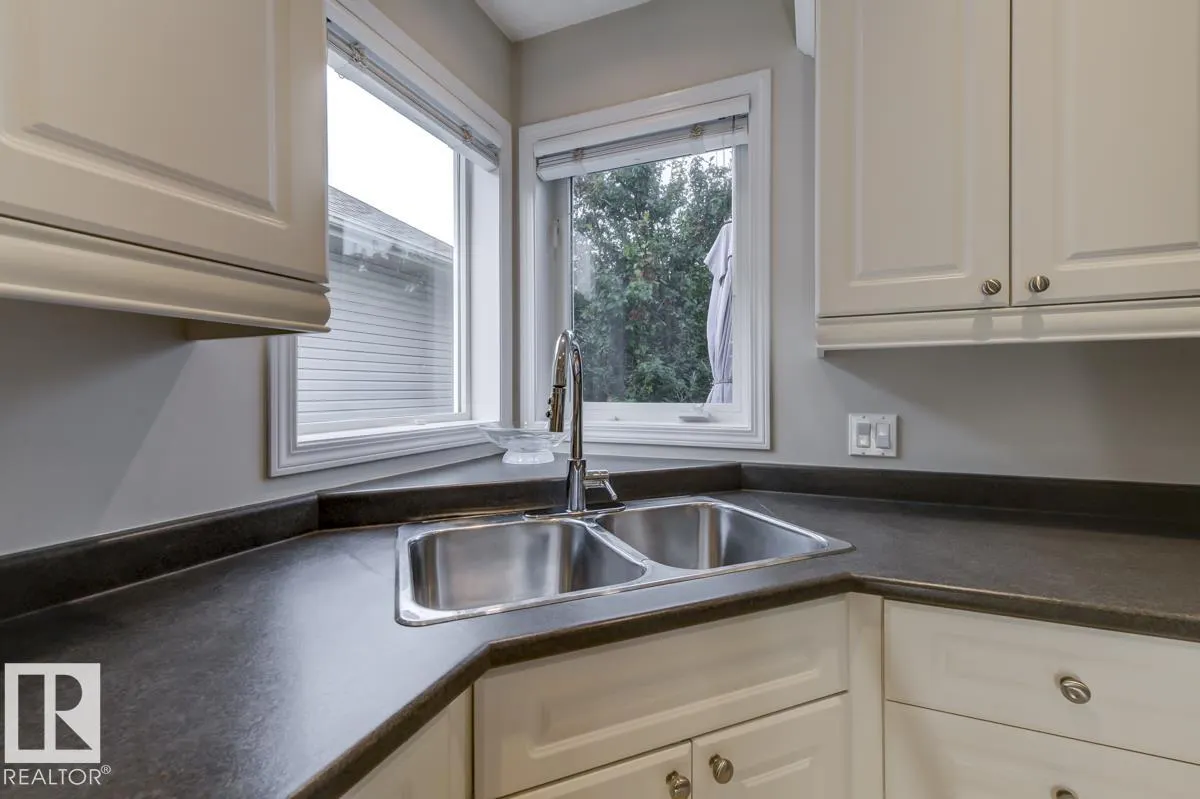 28 KIRKWOOD Drive