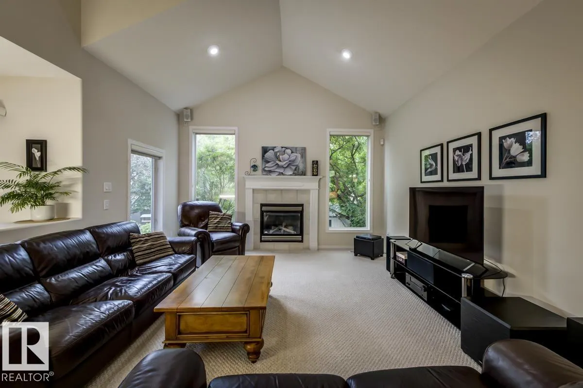 28 KIRKWOOD Drive