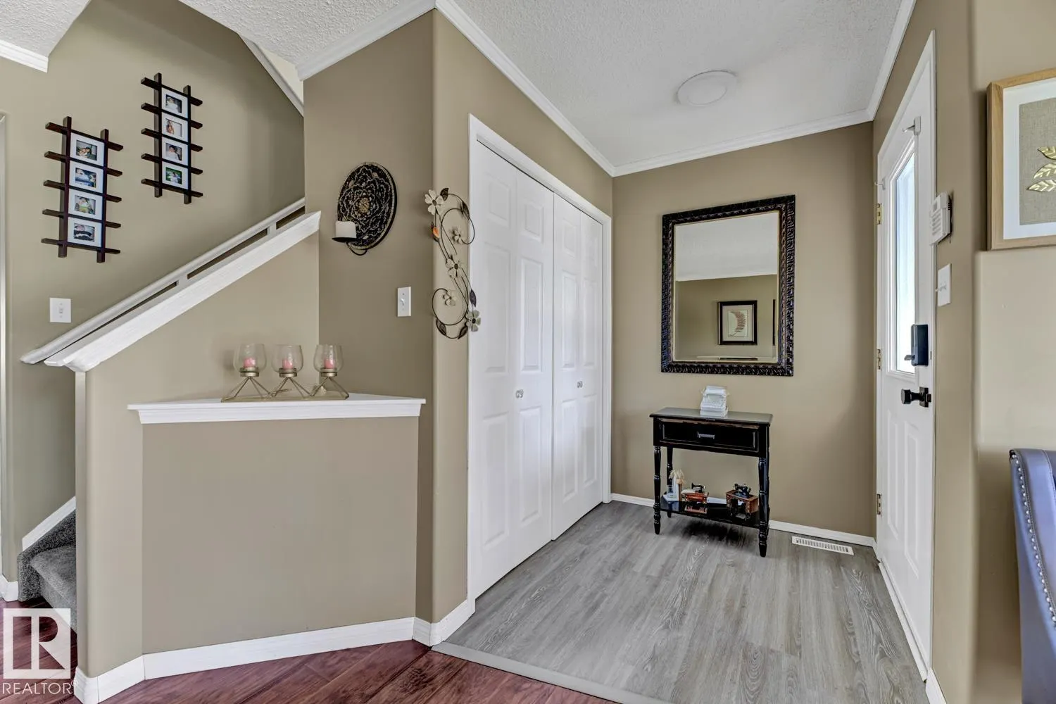 657 GLENWRIGHT Crescent