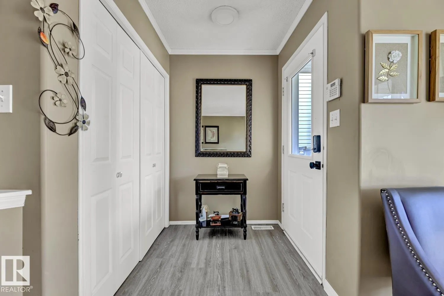 657 GLENWRIGHT Crescent