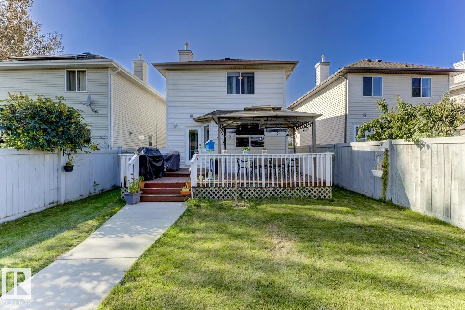 657 GLENWRIGHT Crescent