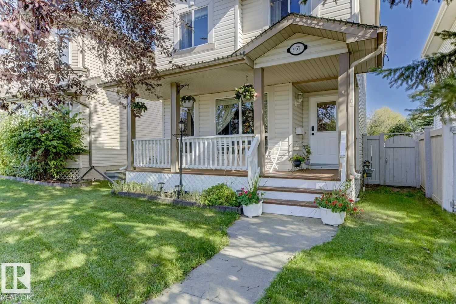 657 GLENWRIGHT Crescent