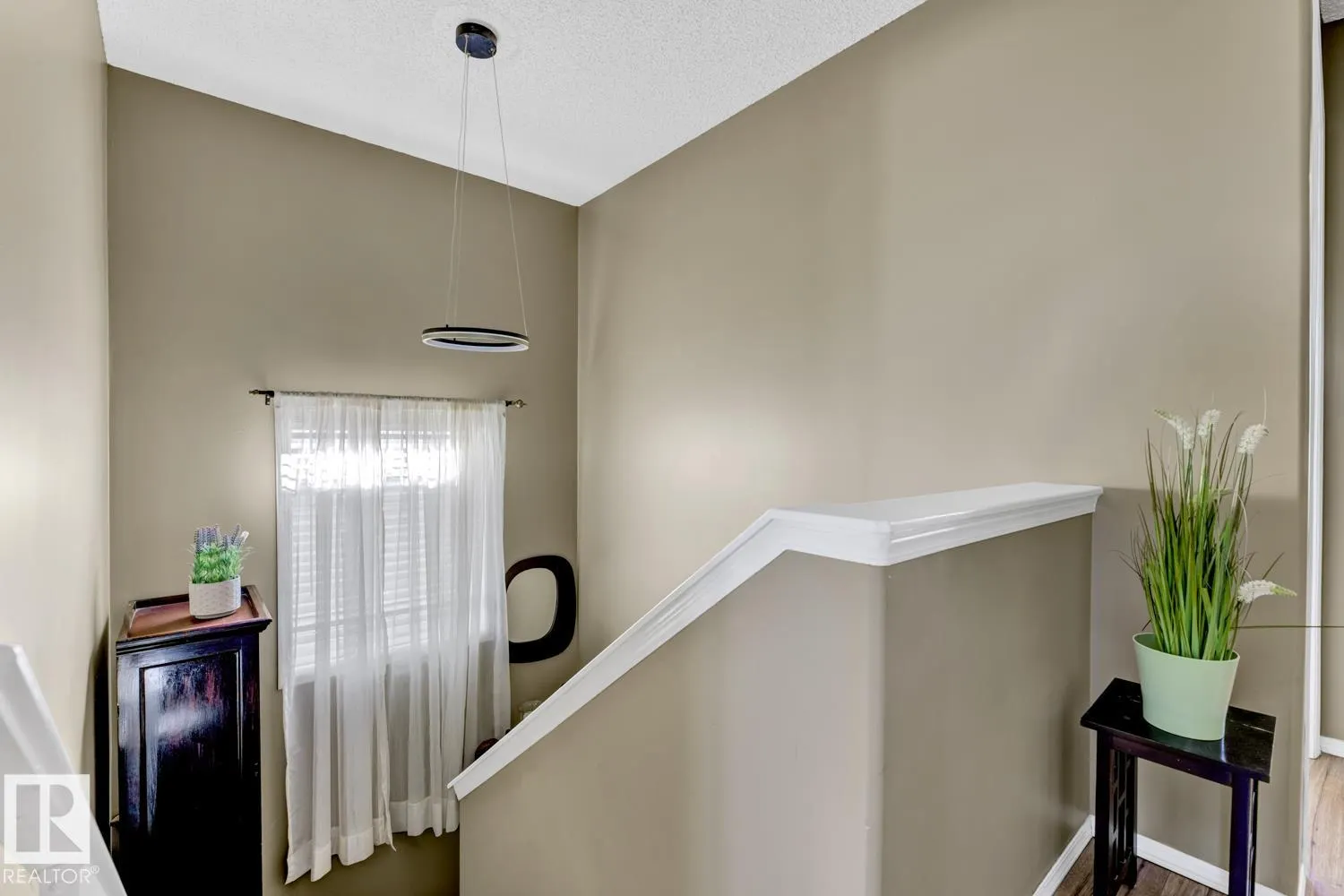 657 GLENWRIGHT Crescent