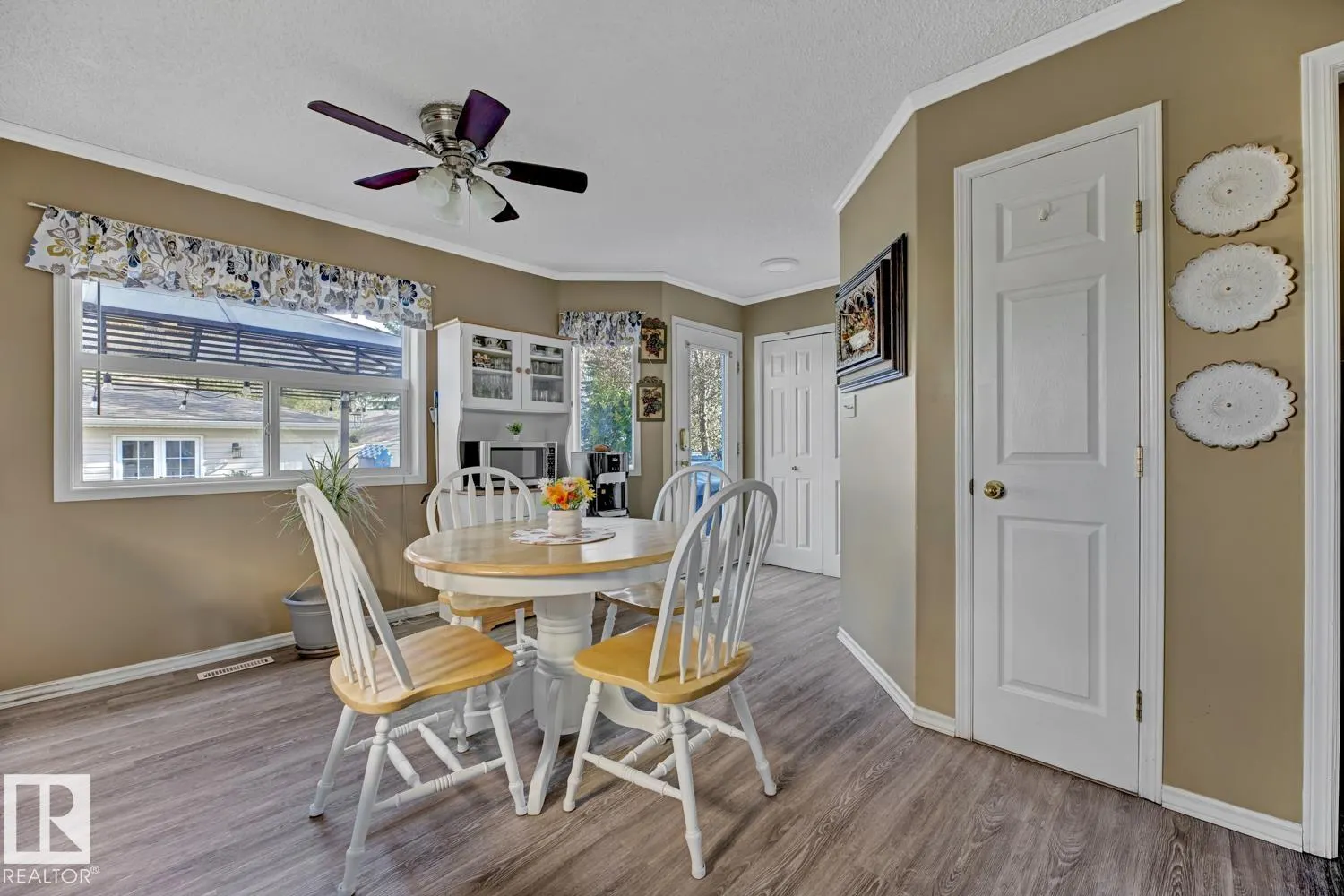 657 GLENWRIGHT Crescent