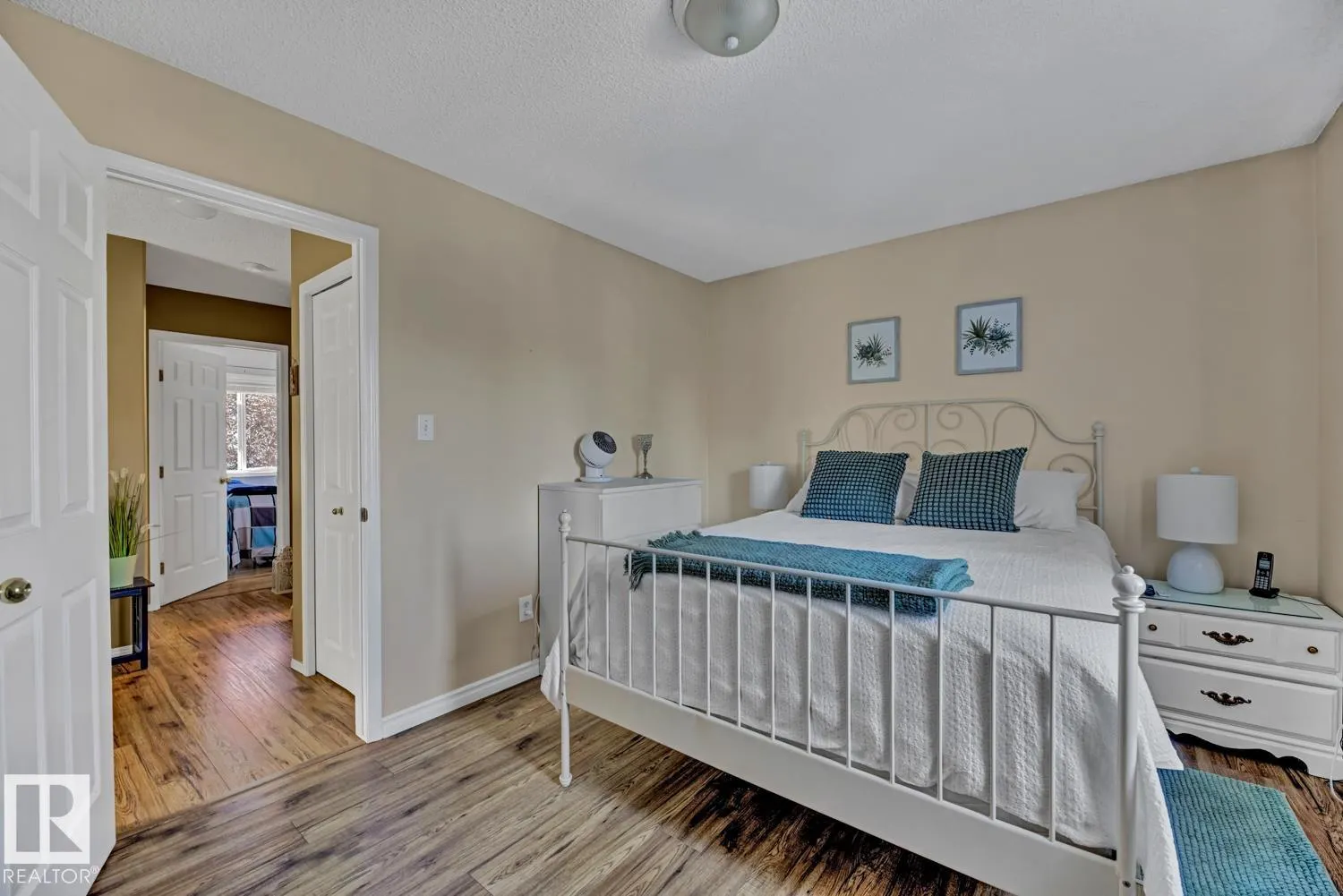 657 GLENWRIGHT Crescent