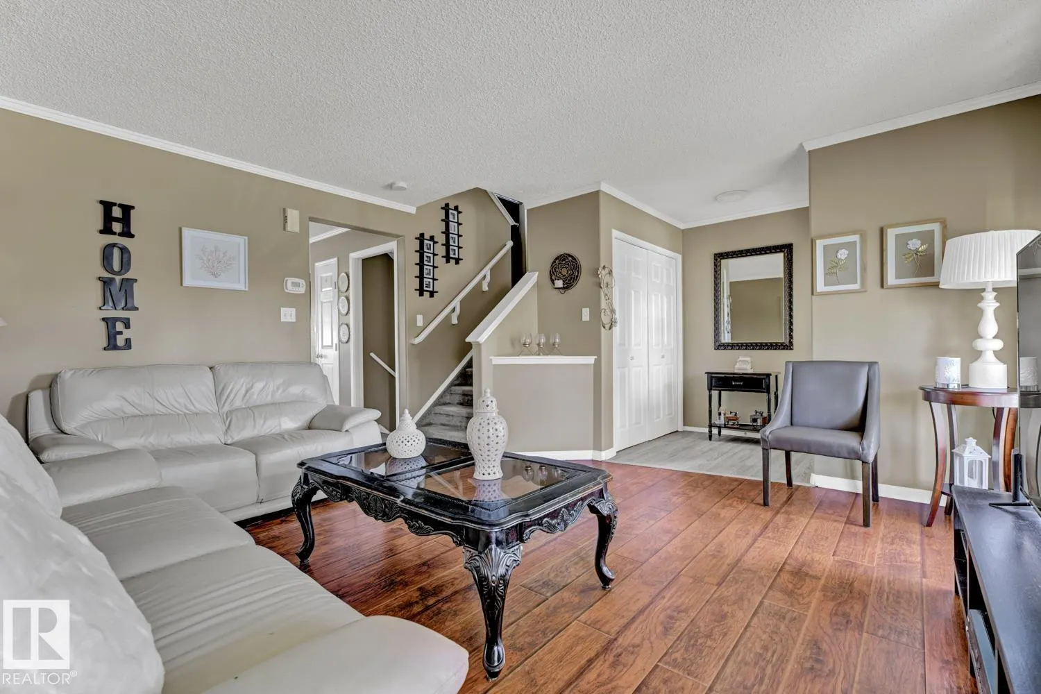 657 GLENWRIGHT Crescent