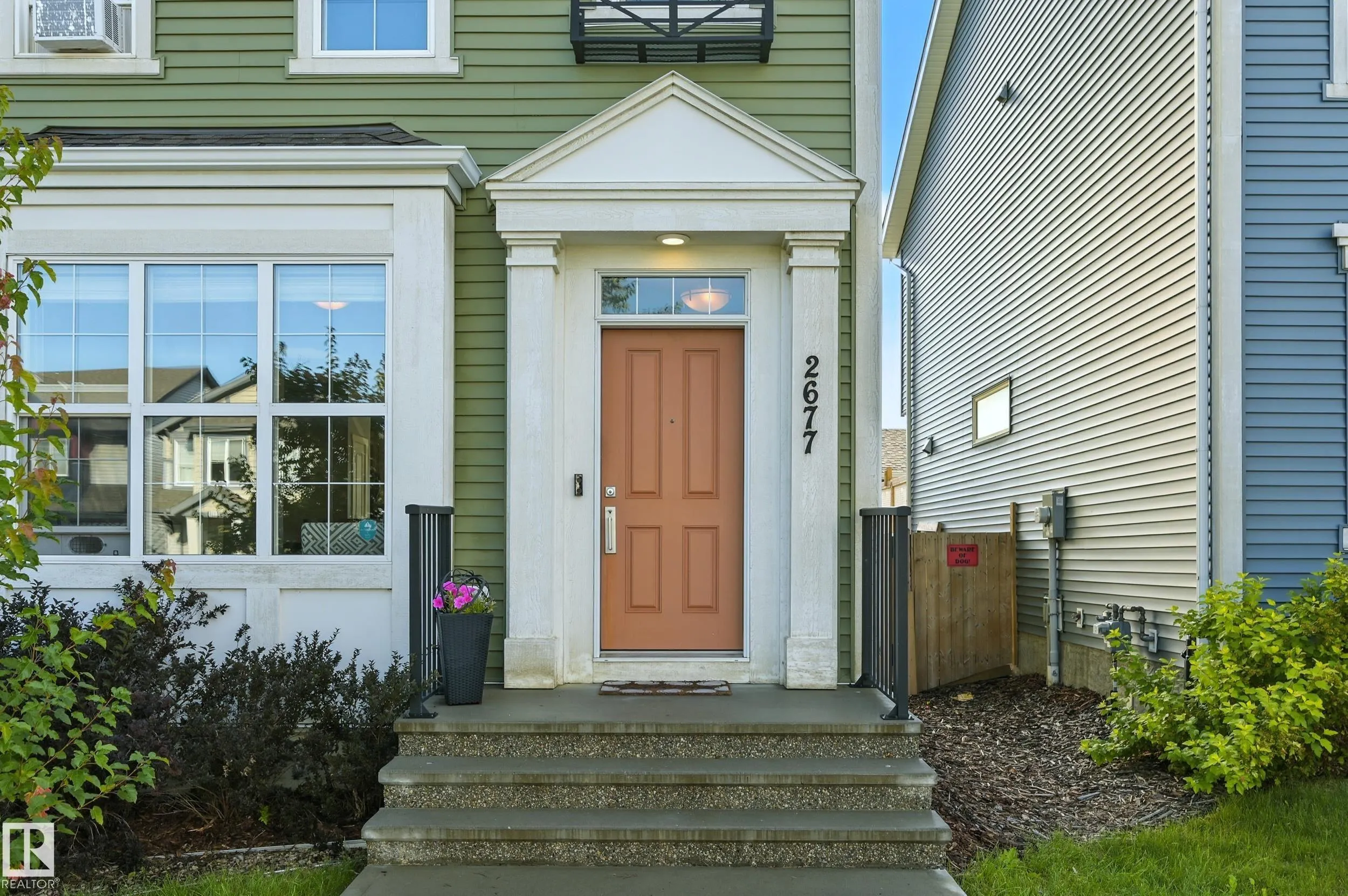 2677 MAPLE Way