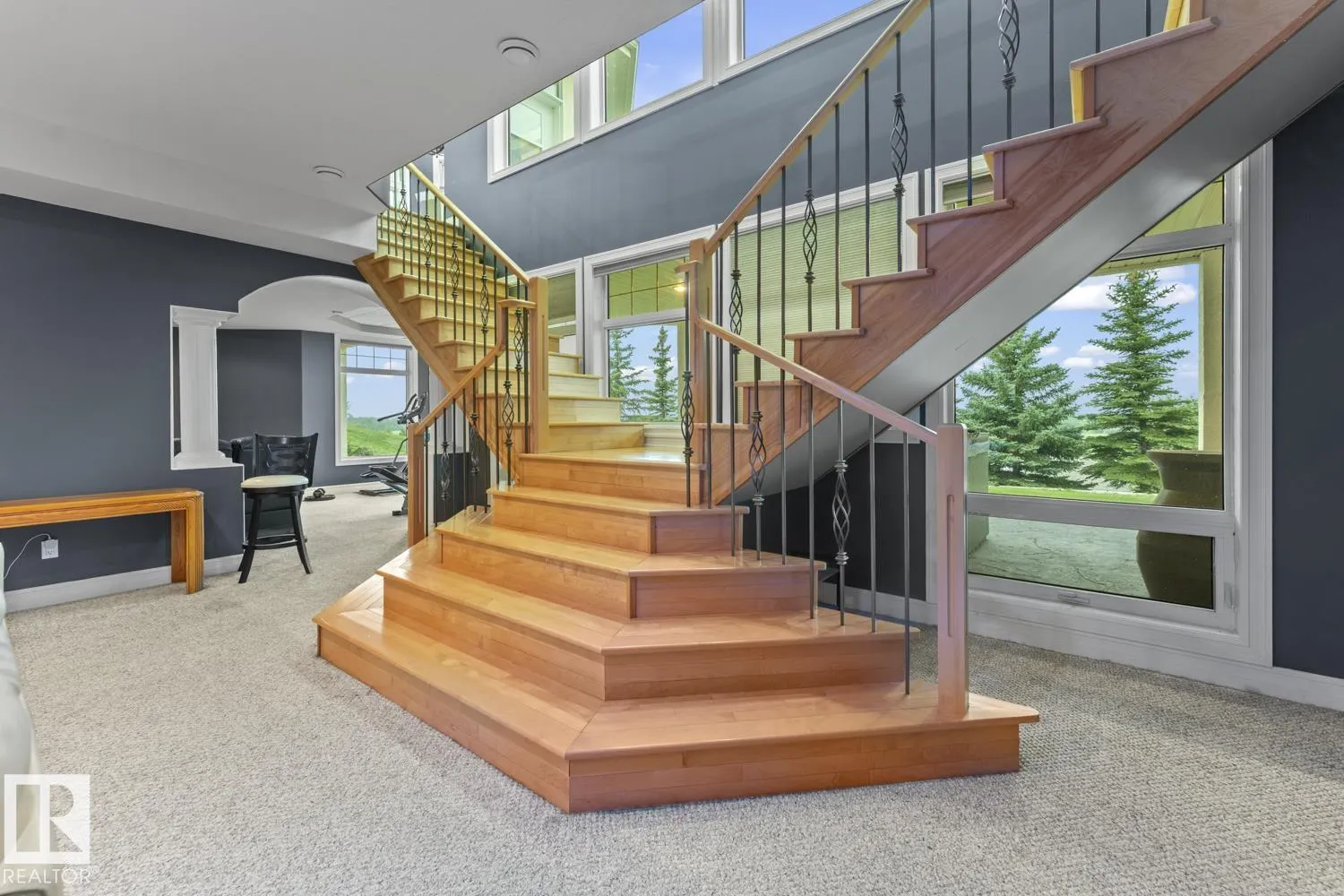 3006 WAYNE Way