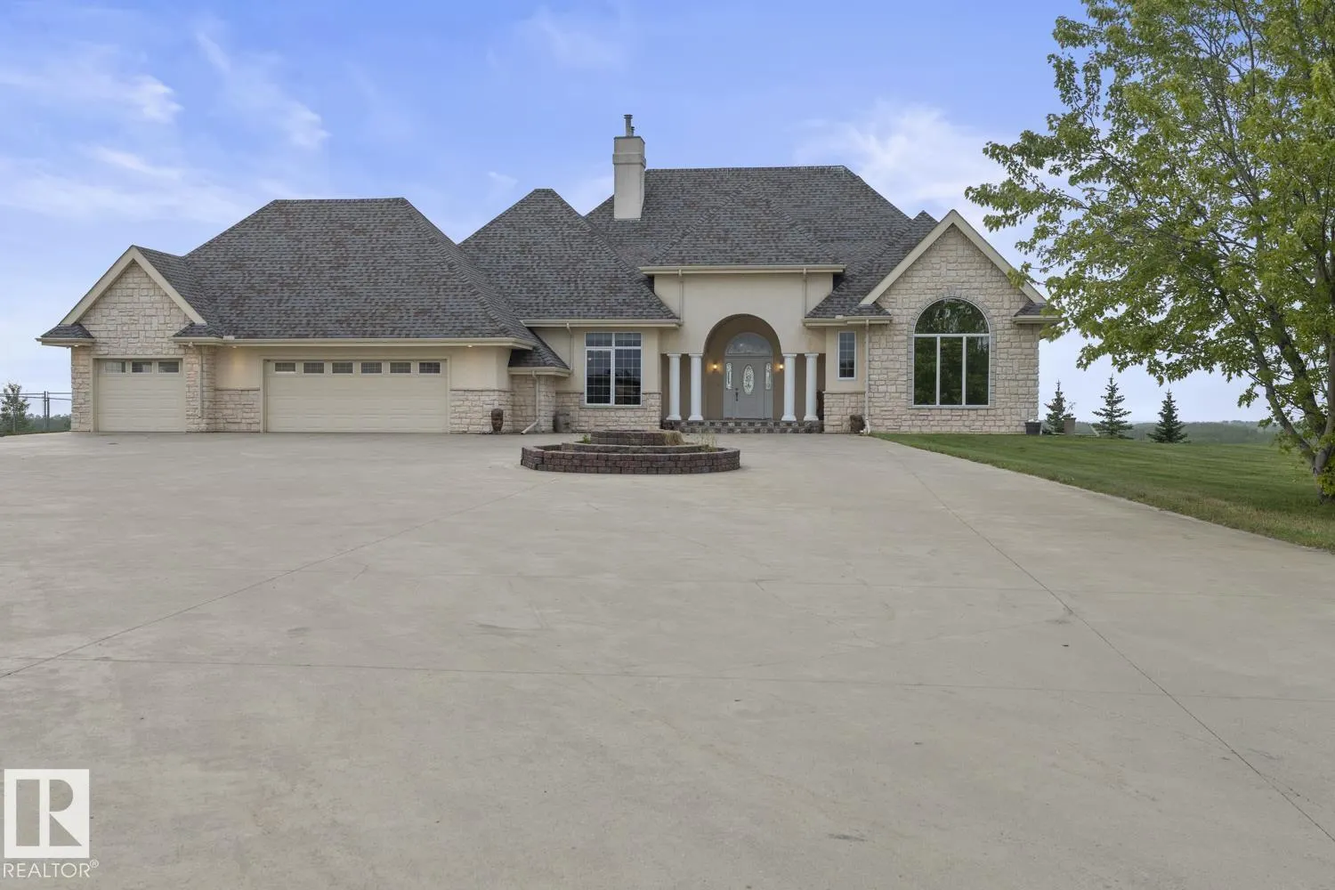 3006 WAYNE Way