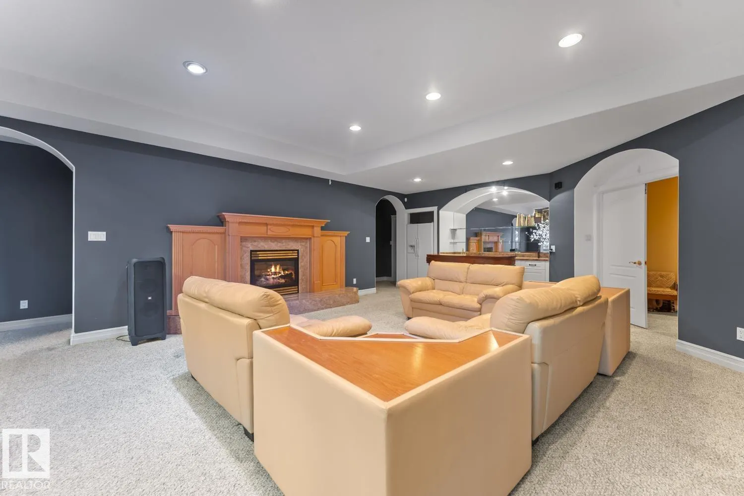 3006 WAYNE Way