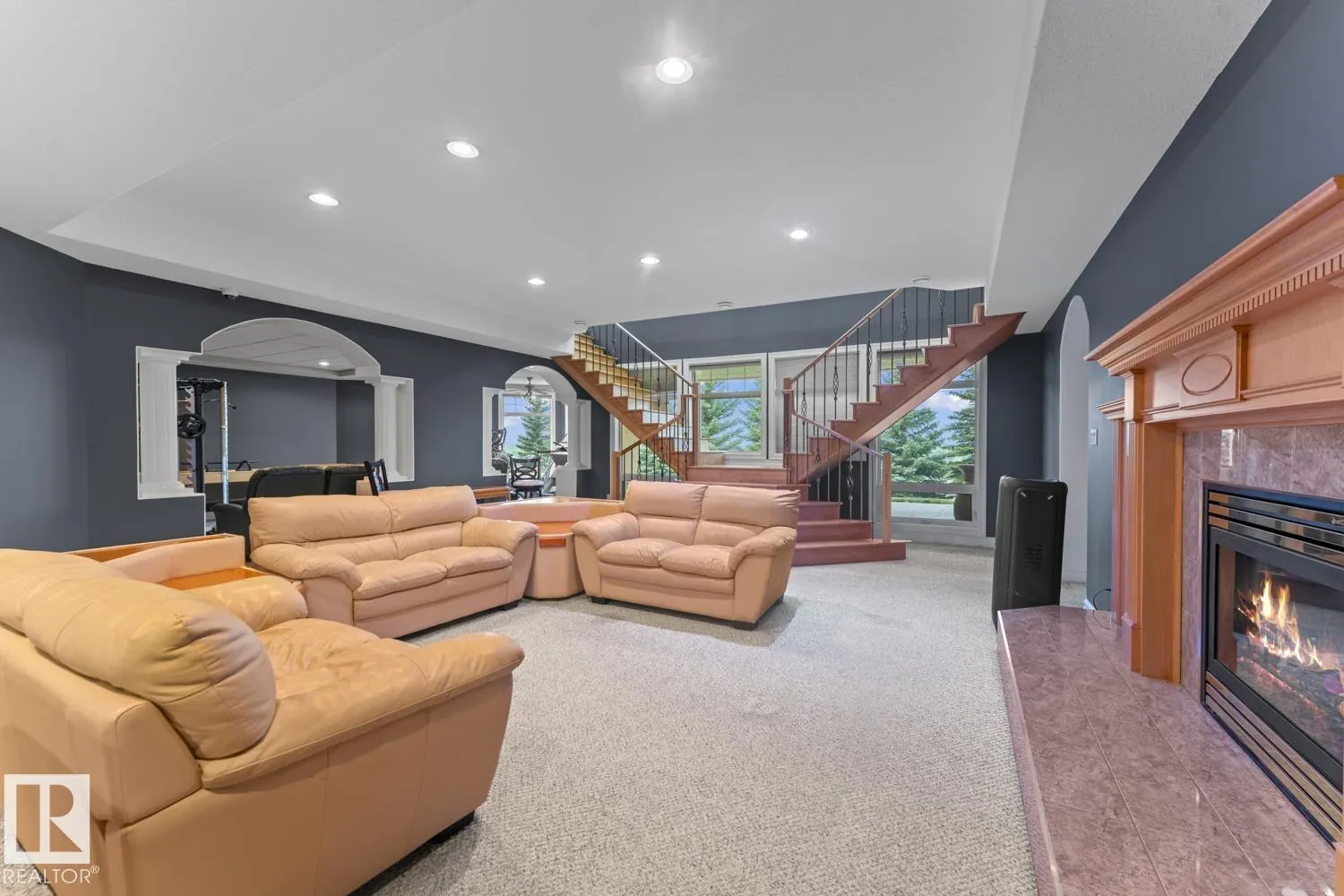 3006 WAYNE Way