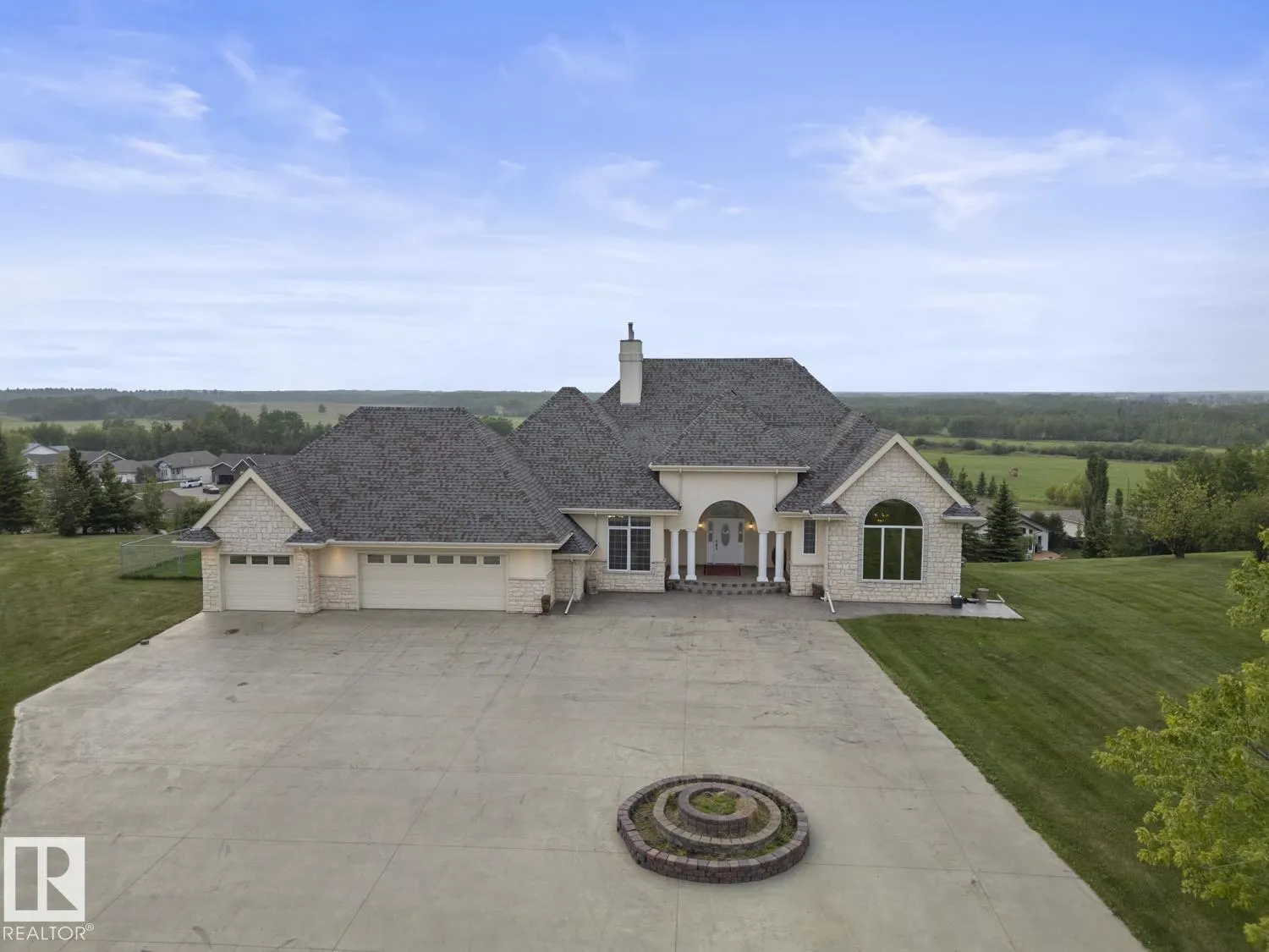 3006 WAYNE Way