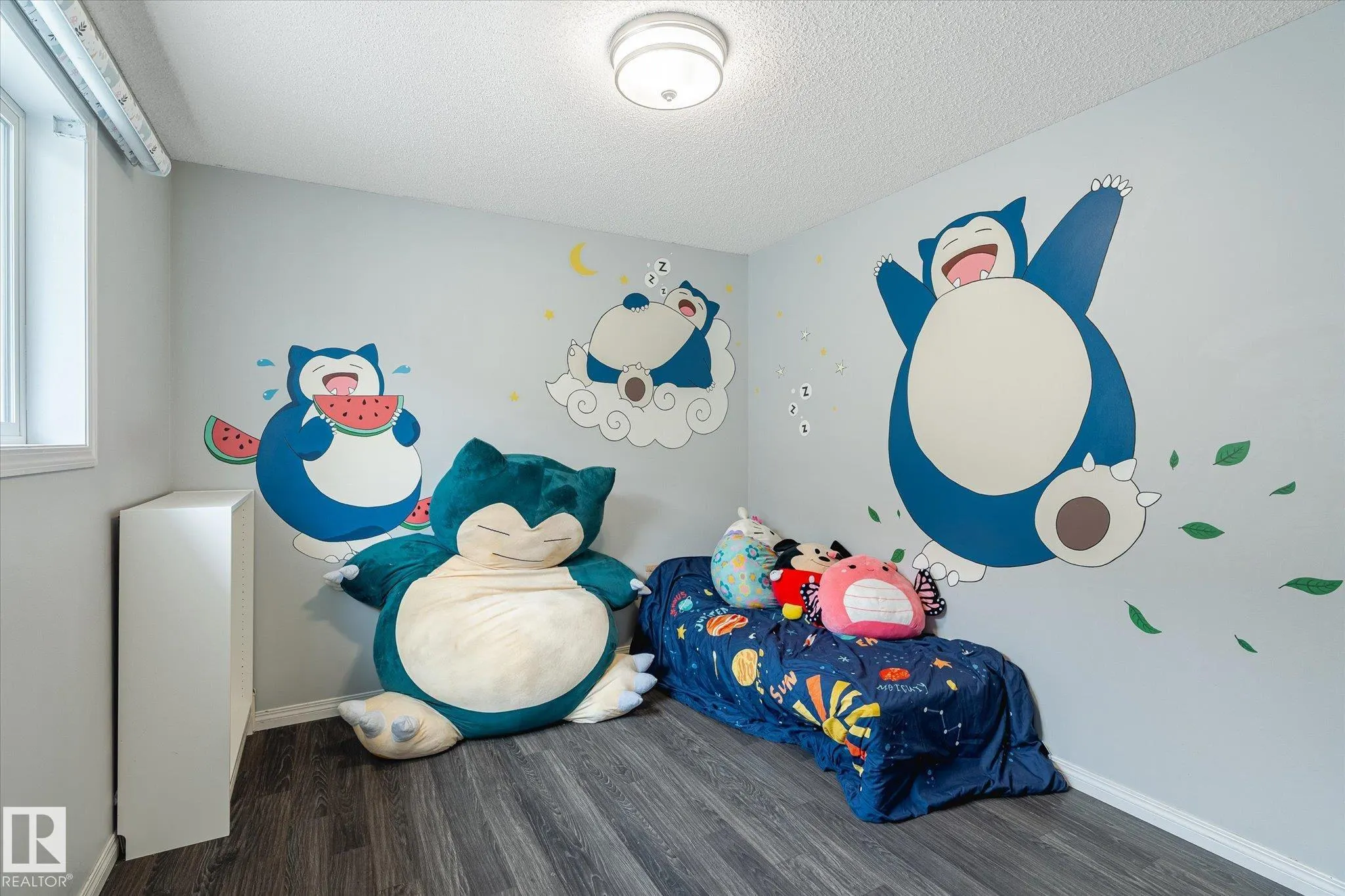 17707 90 Street