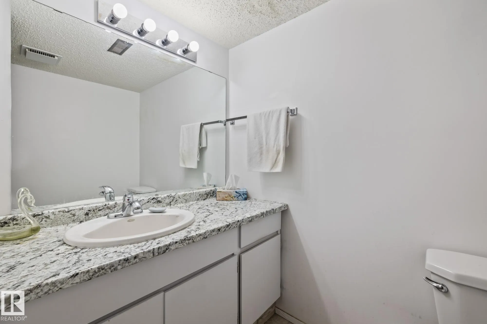 27 PINEVIEW HORIZON Village
