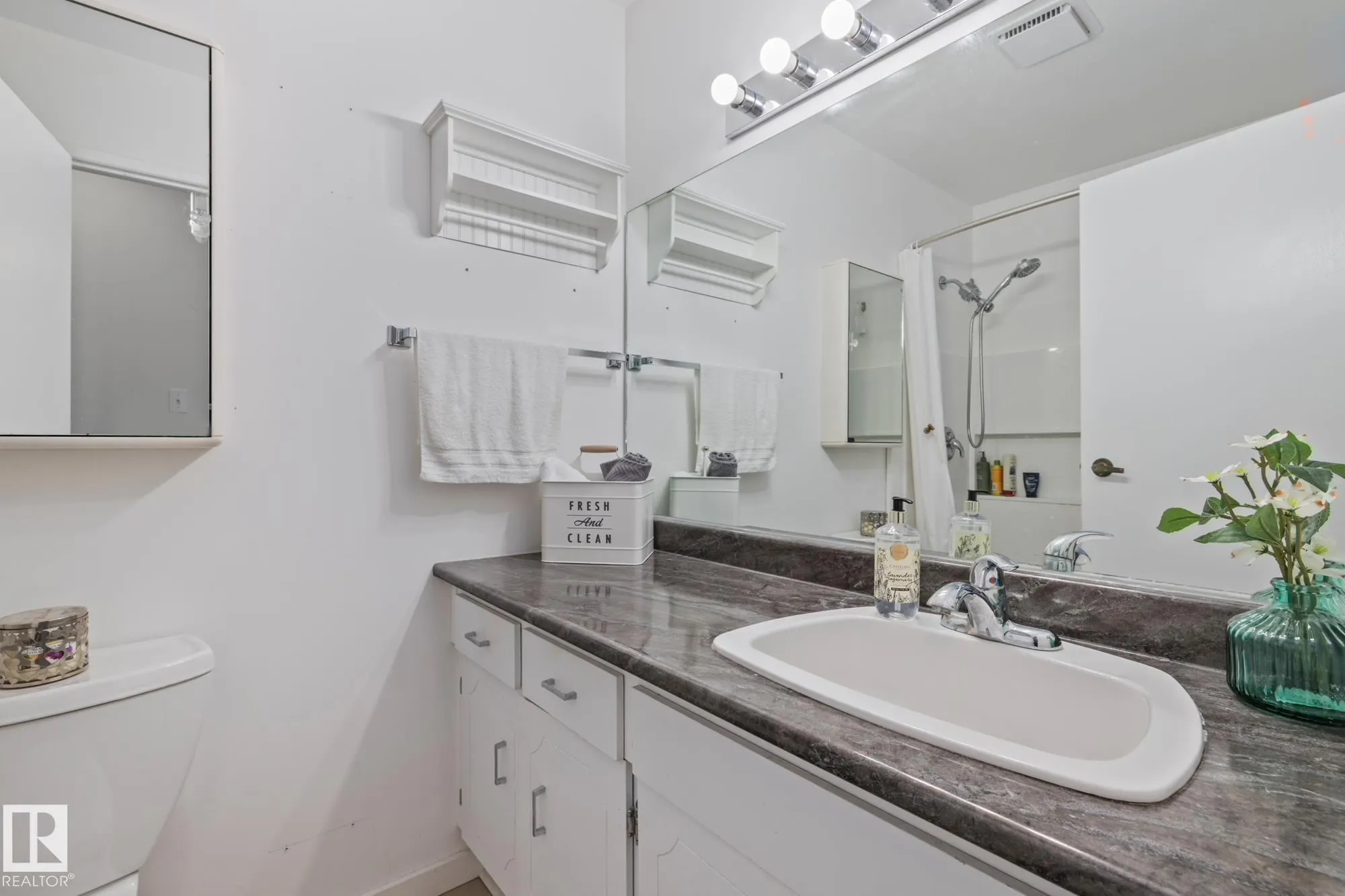 27 PINEVIEW HORIZON Village