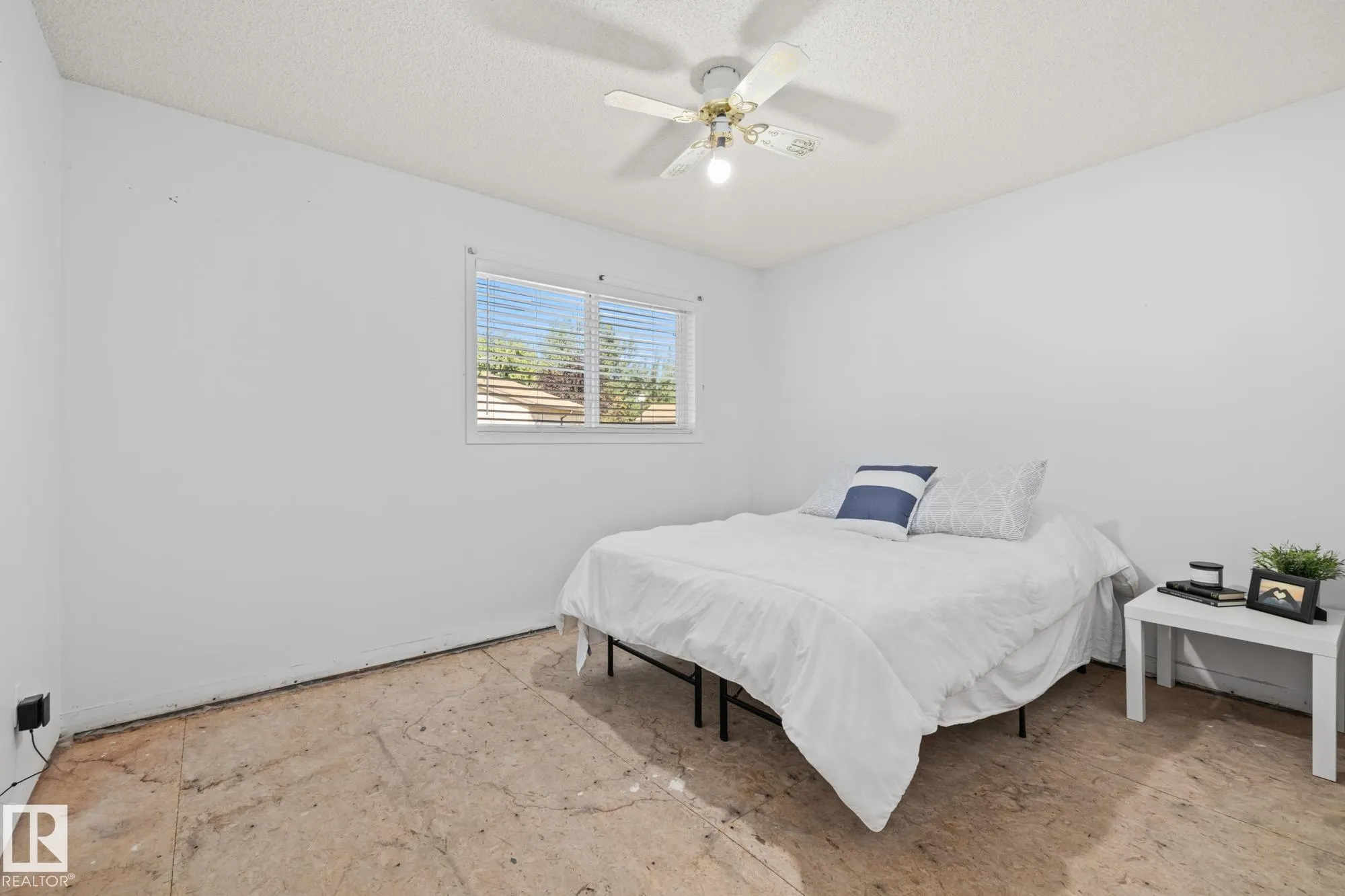 27 PINEVIEW HORIZON Village