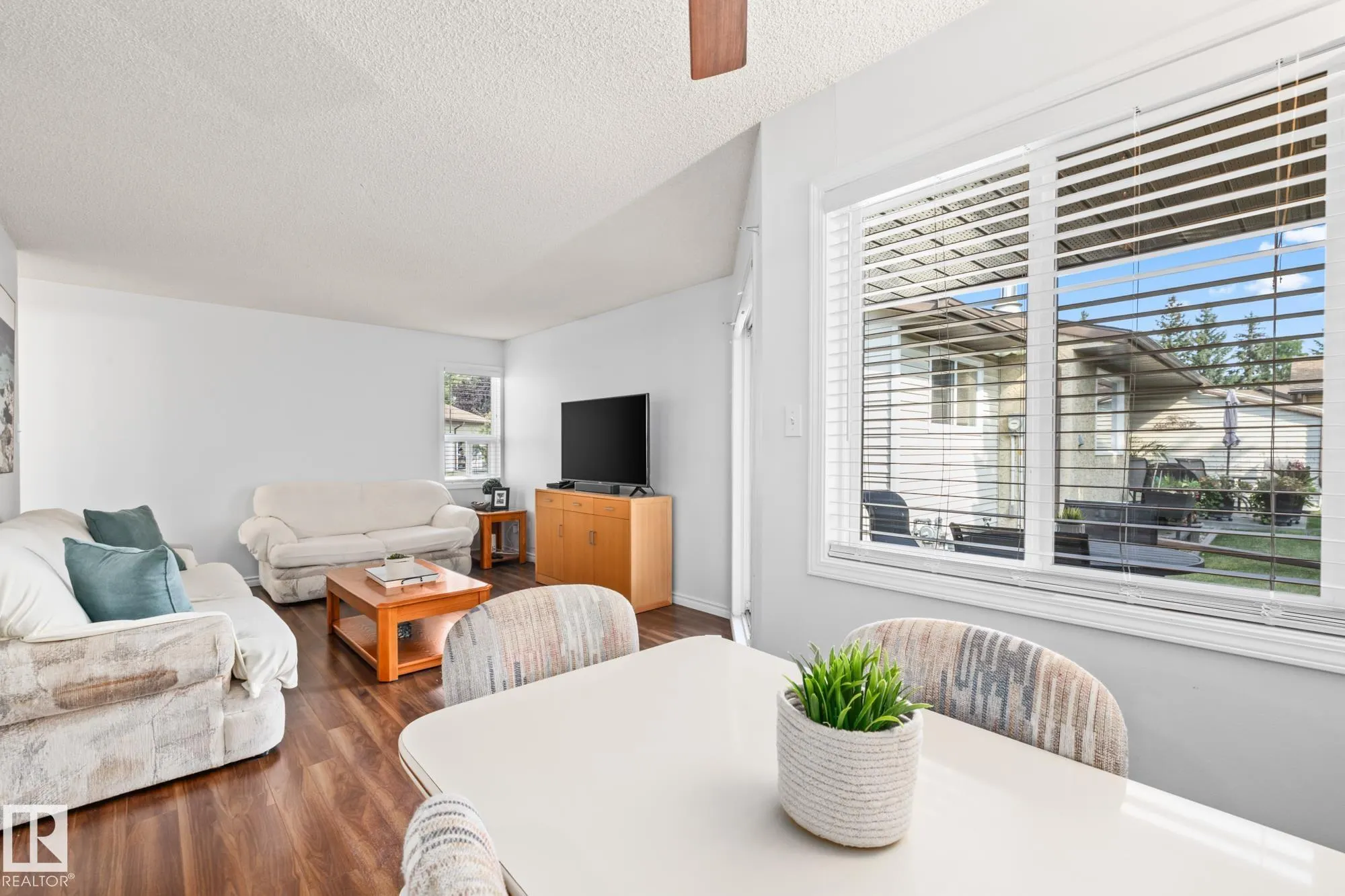 27 PINEVIEW HORIZON Village