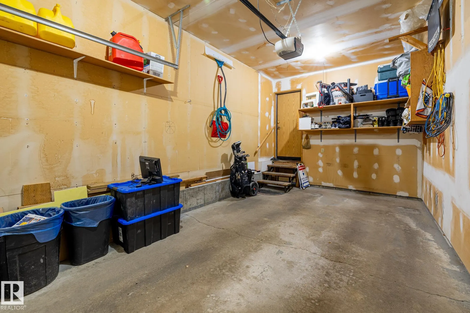 27 PINEVIEW HORIZON Village