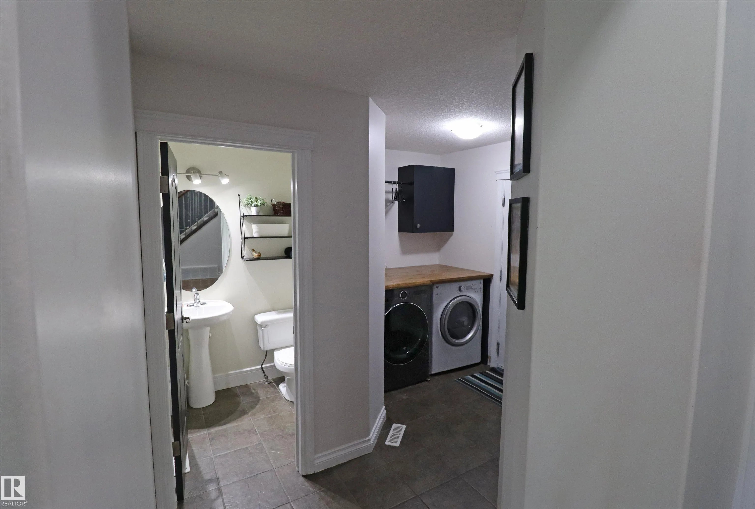 24 Henderson Landing