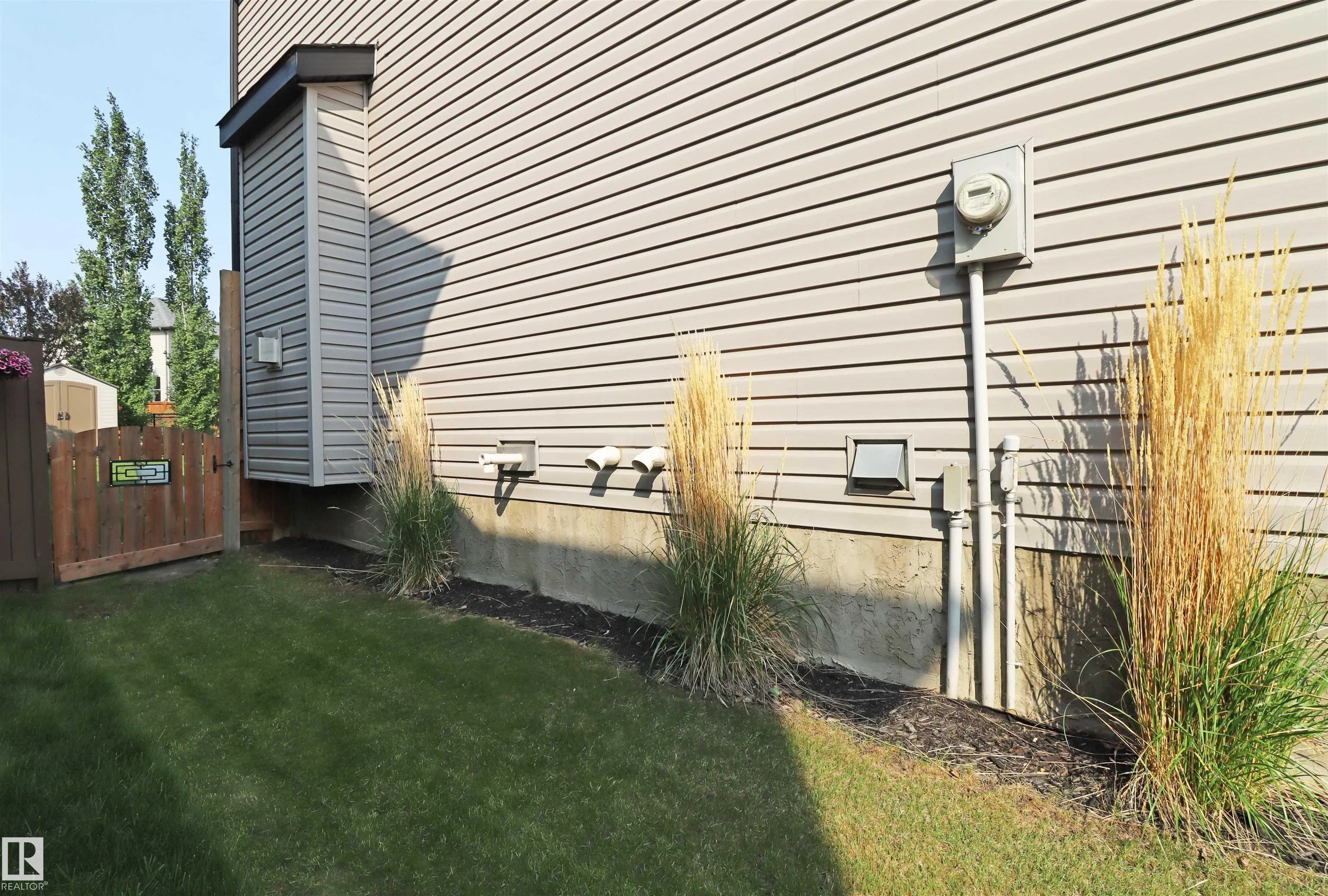 24 Henderson Landing