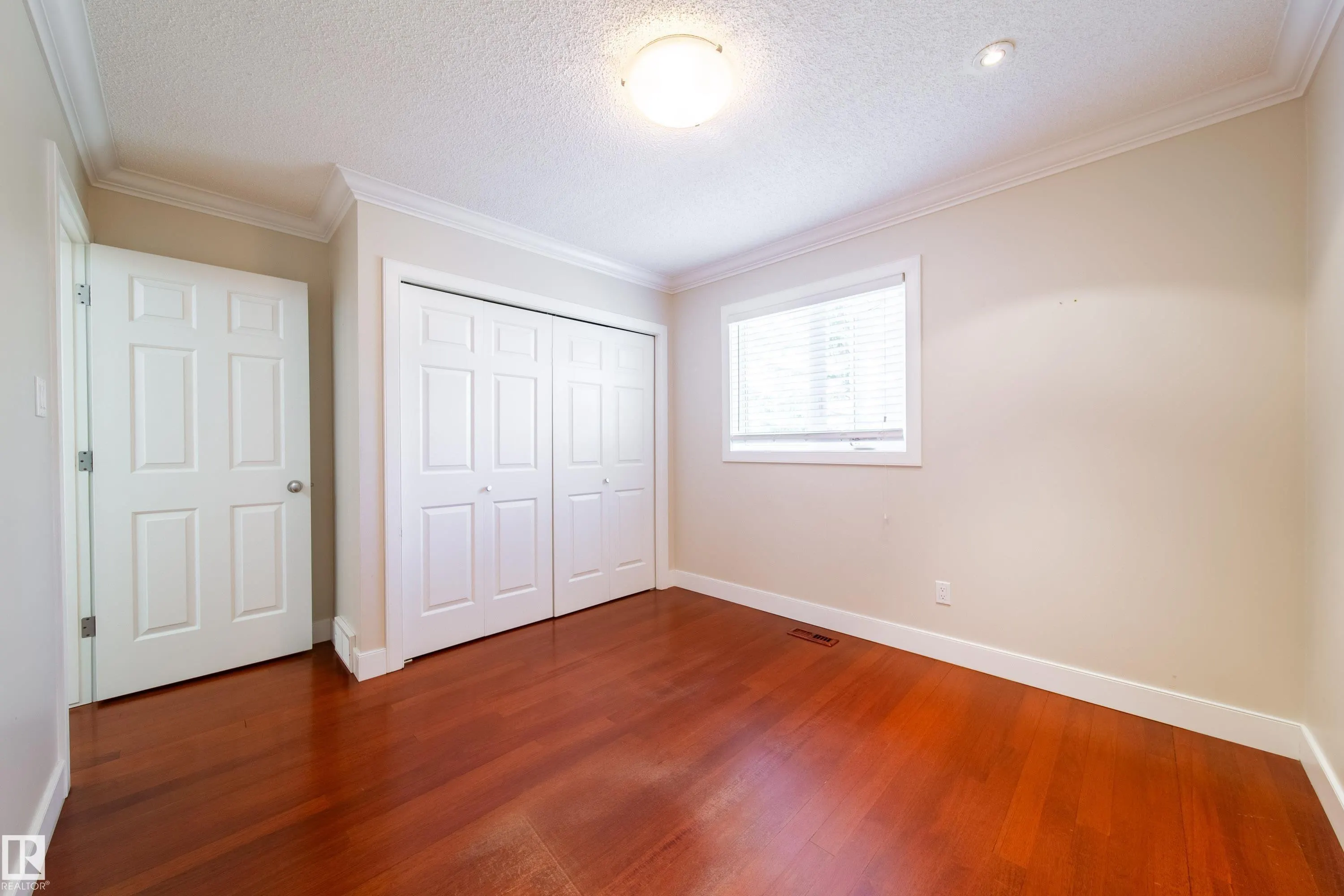 89 DUFFERIN Street