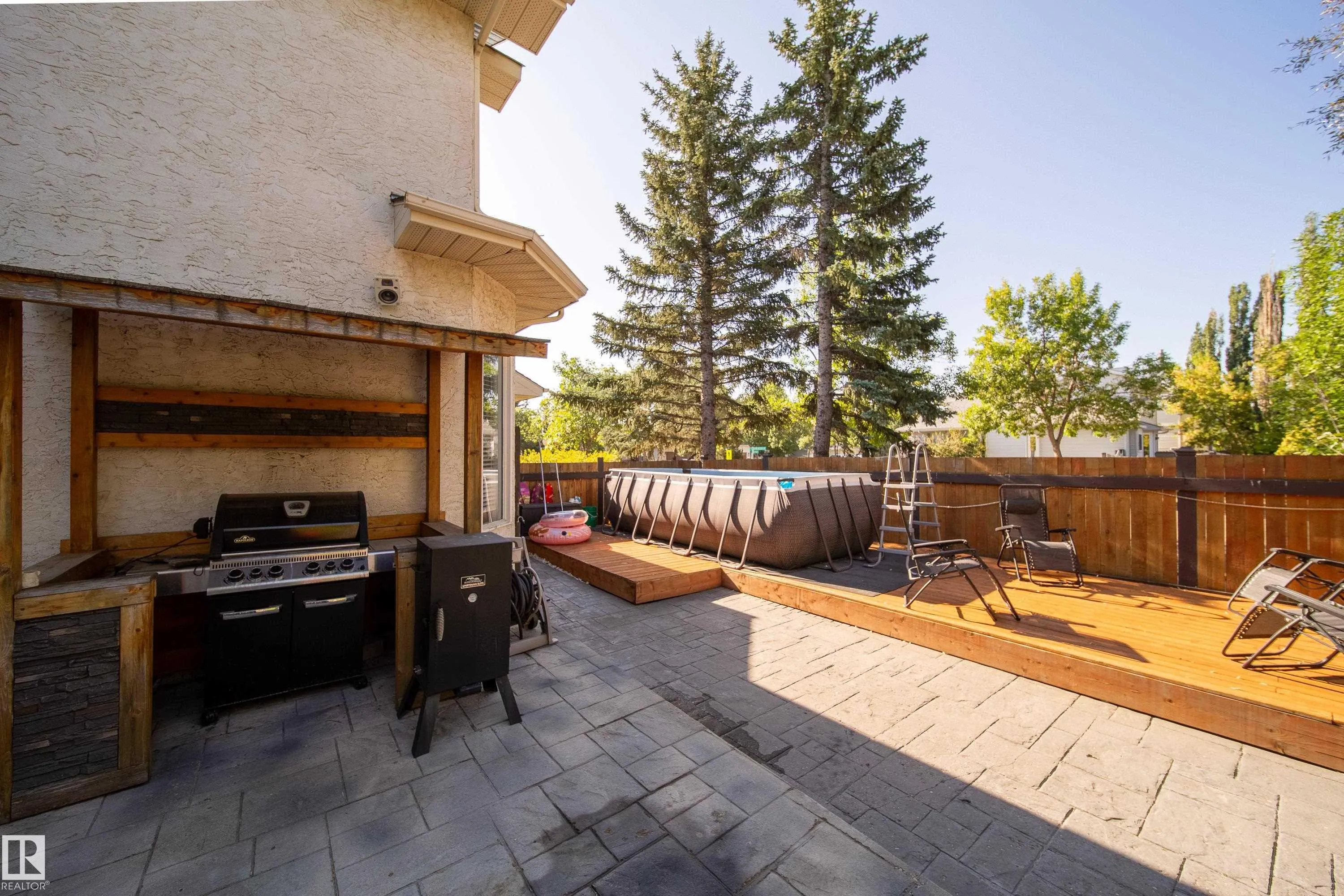 89 DUFFERIN Street