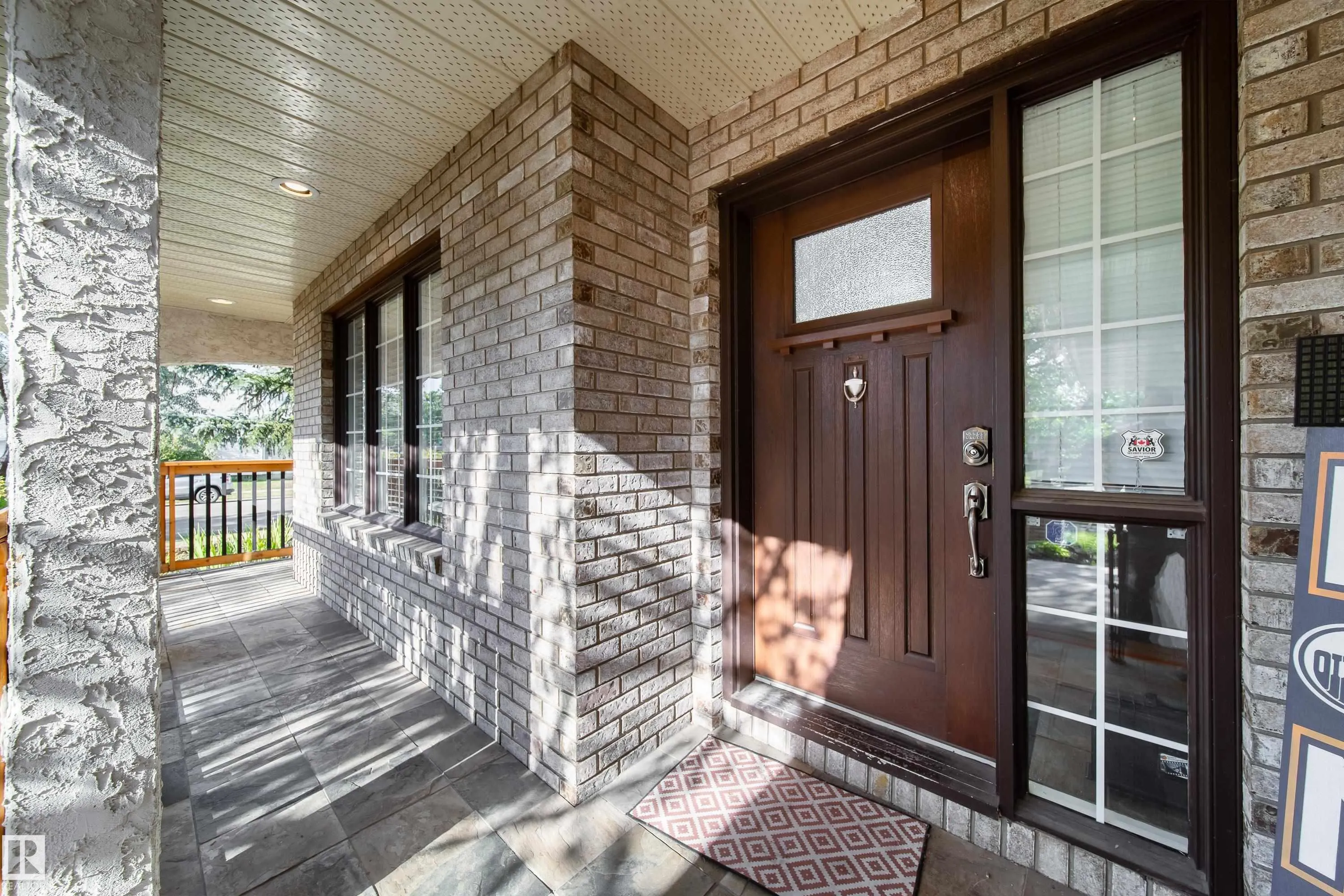 89 DUFFERIN Street