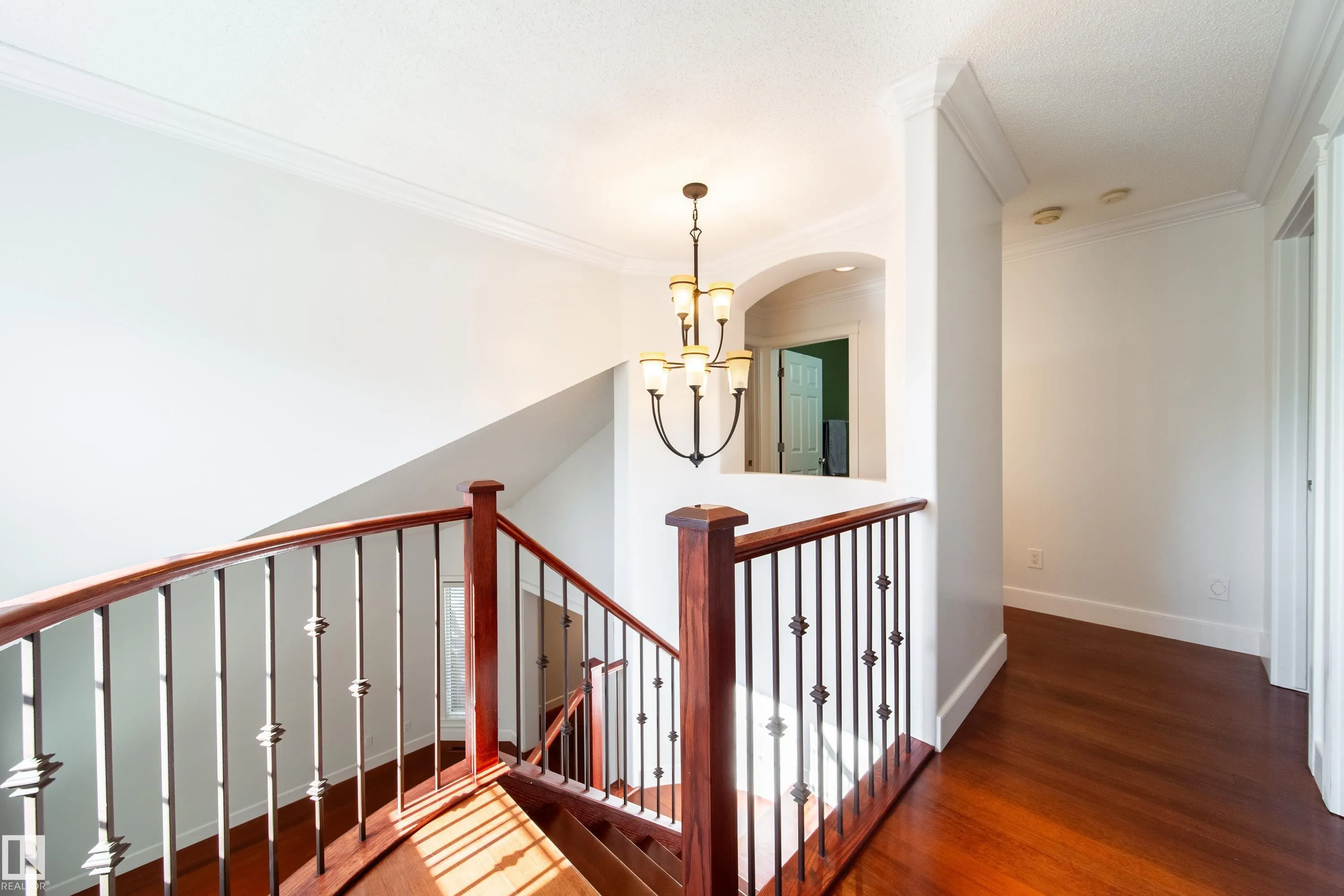 89 DUFFERIN Street