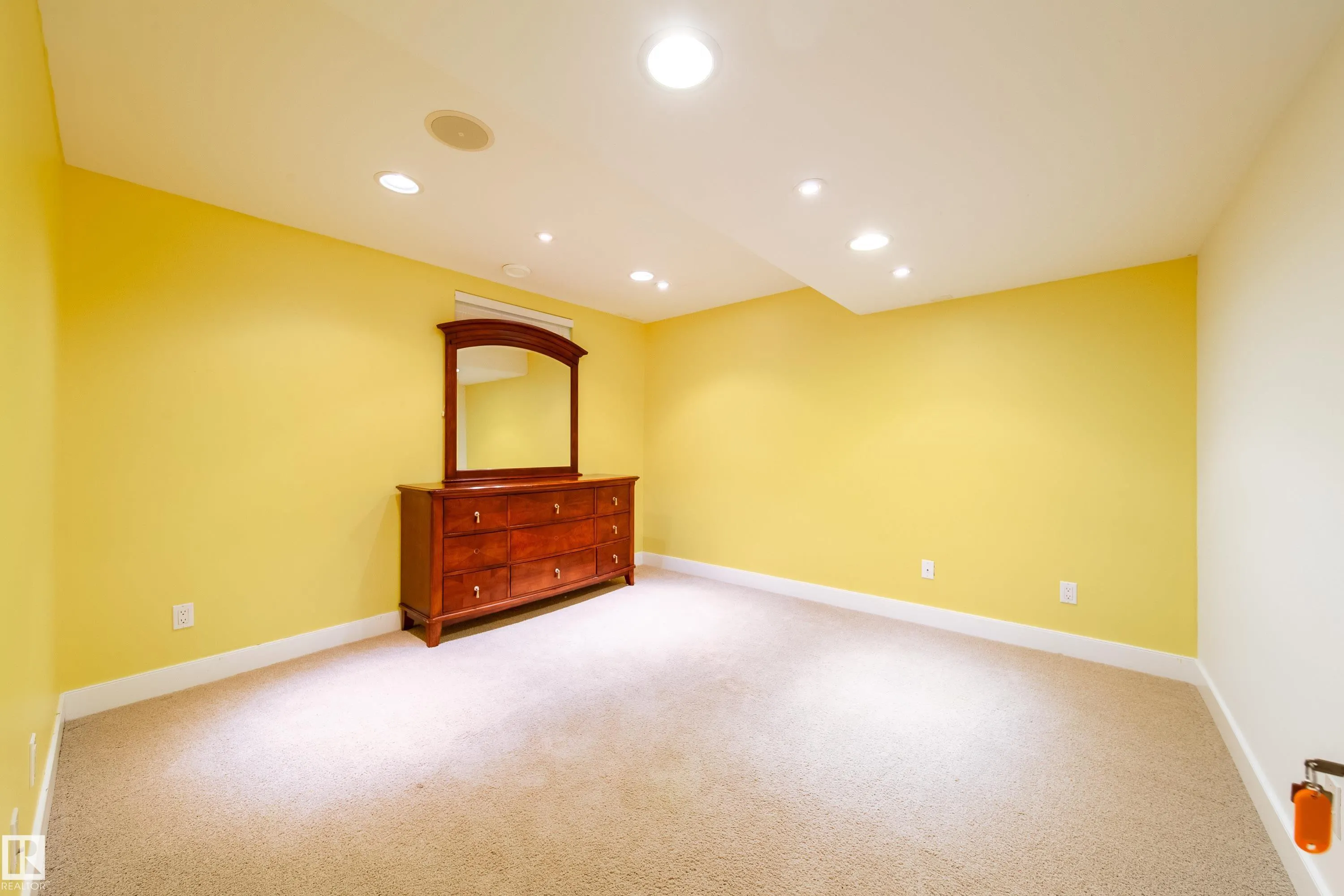 89 DUFFERIN Street