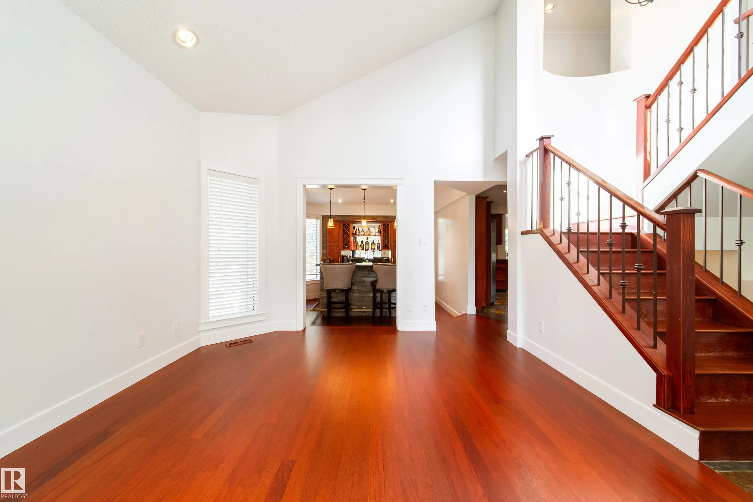 89 DUFFERIN Street