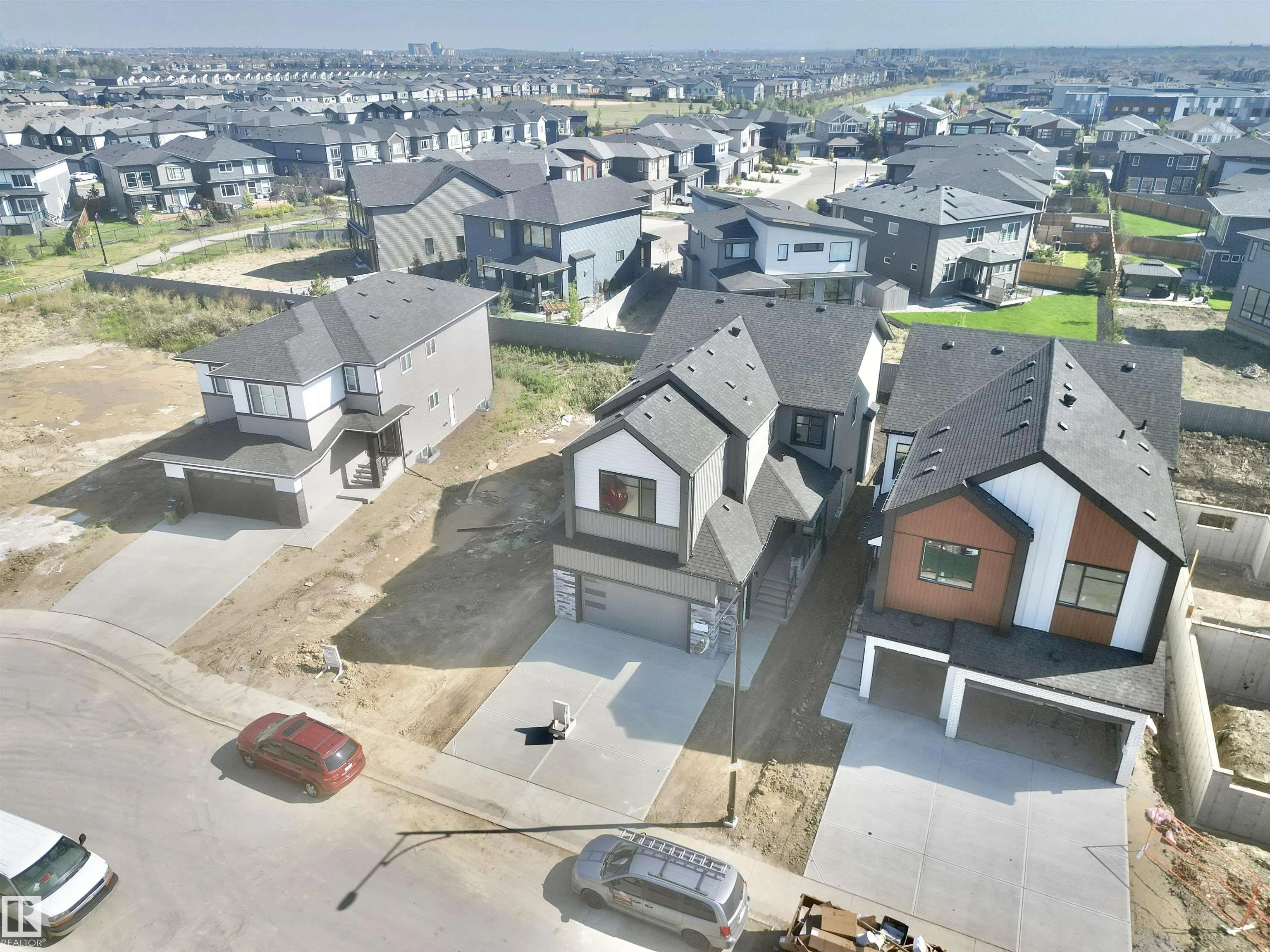 7027 KIVIAQ Crescent