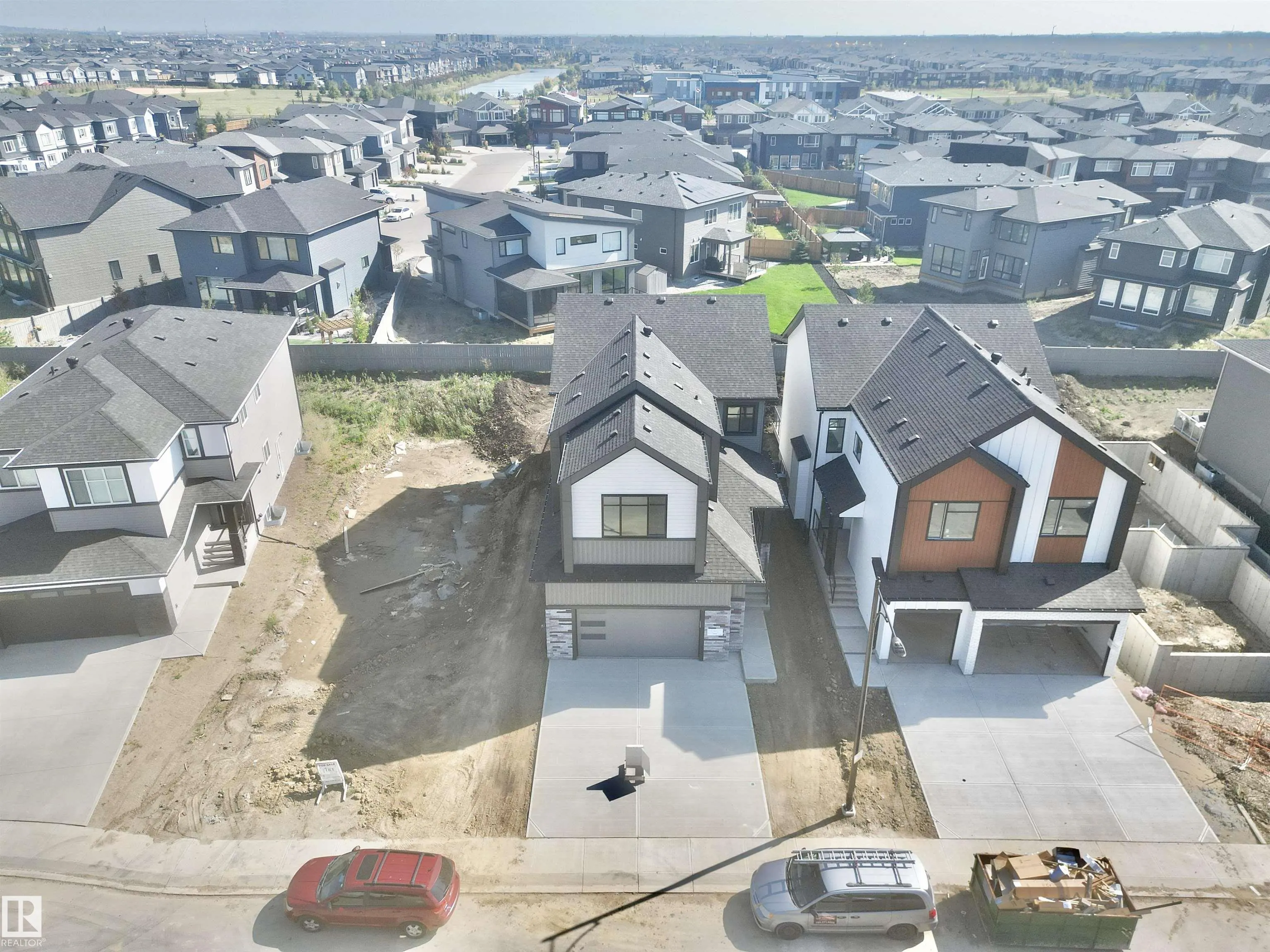 7027 KIVIAQ Crescent