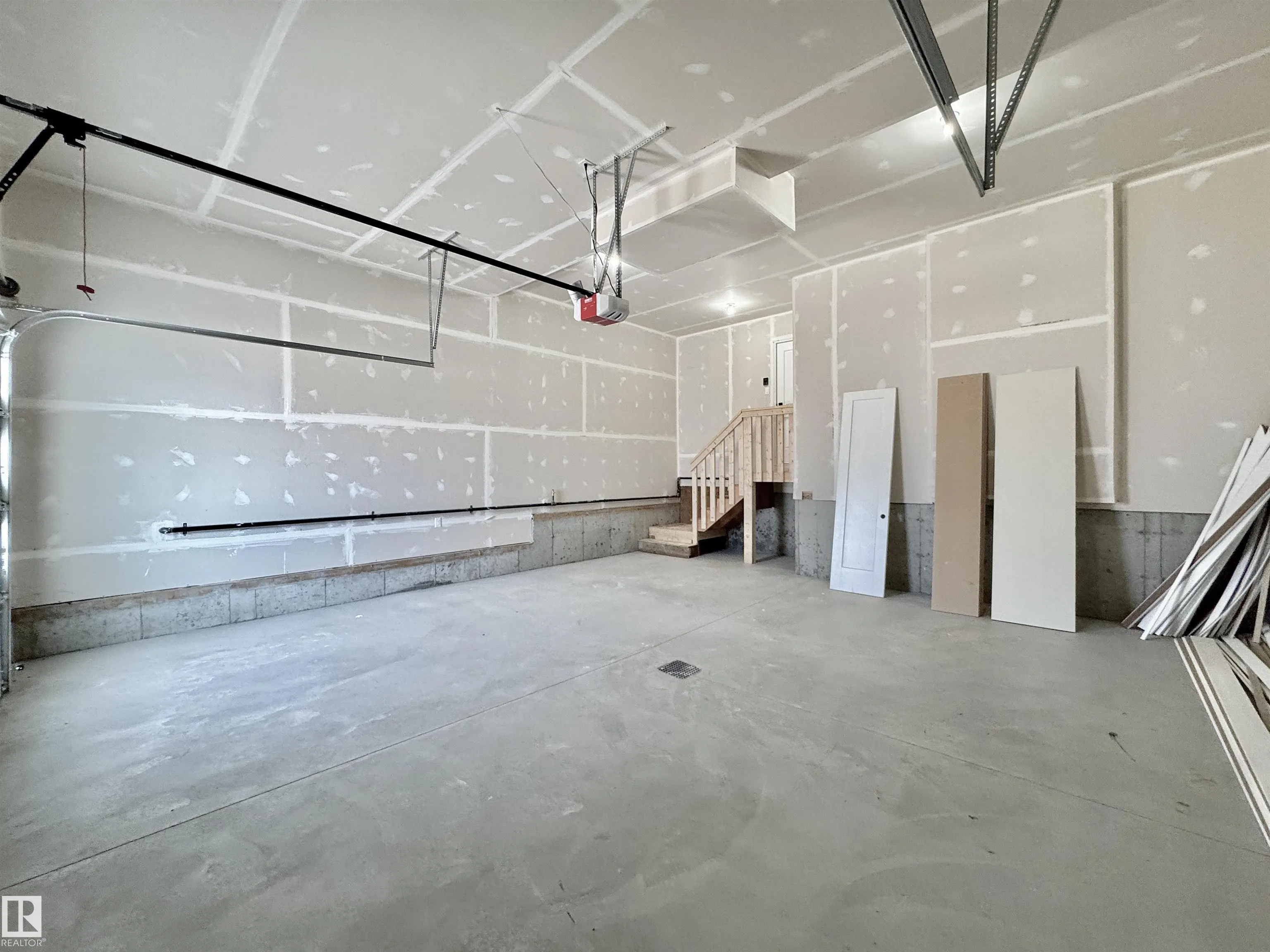 7027 KIVIAQ Crescent