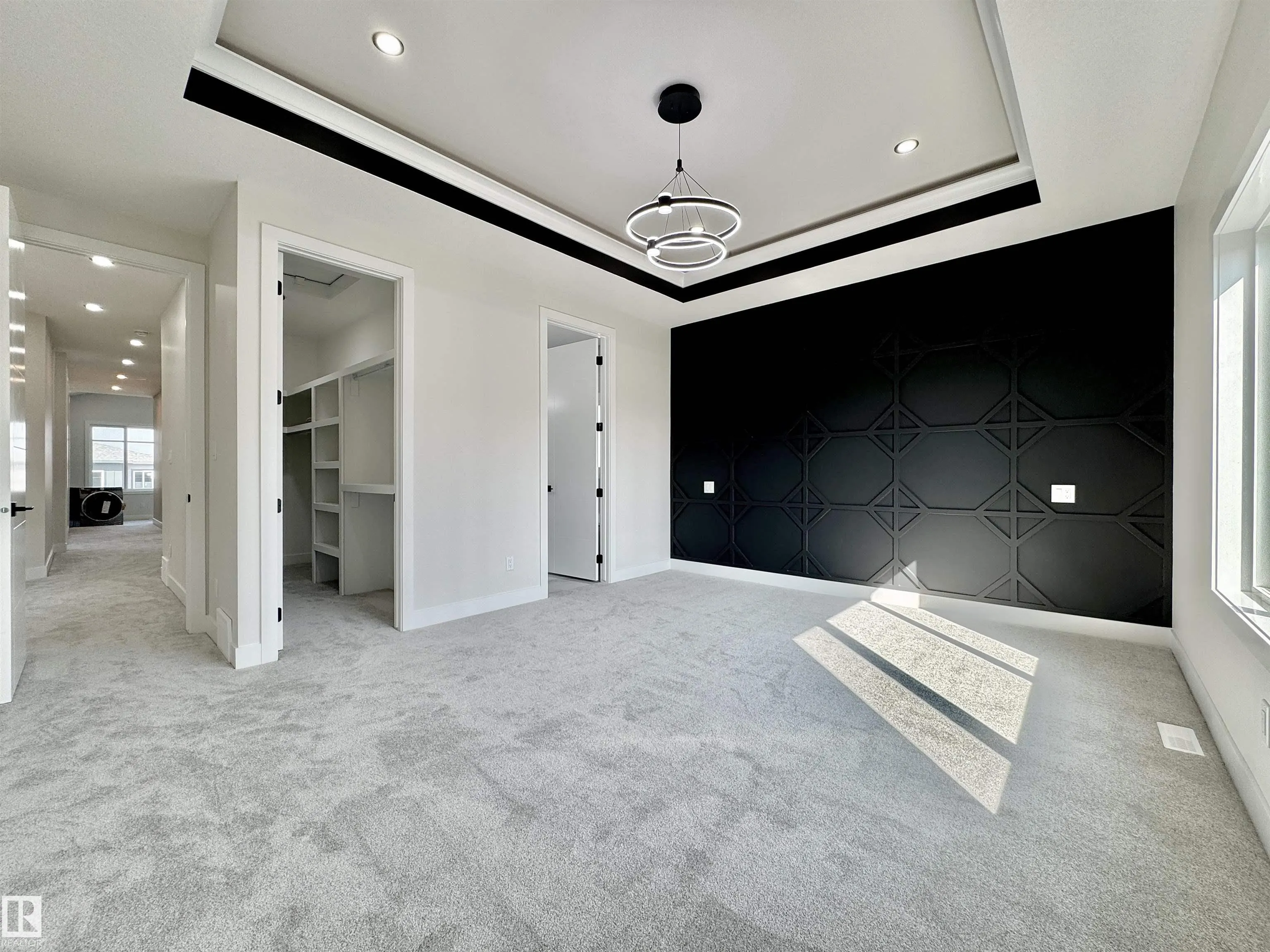 7027 KIVIAQ Crescent