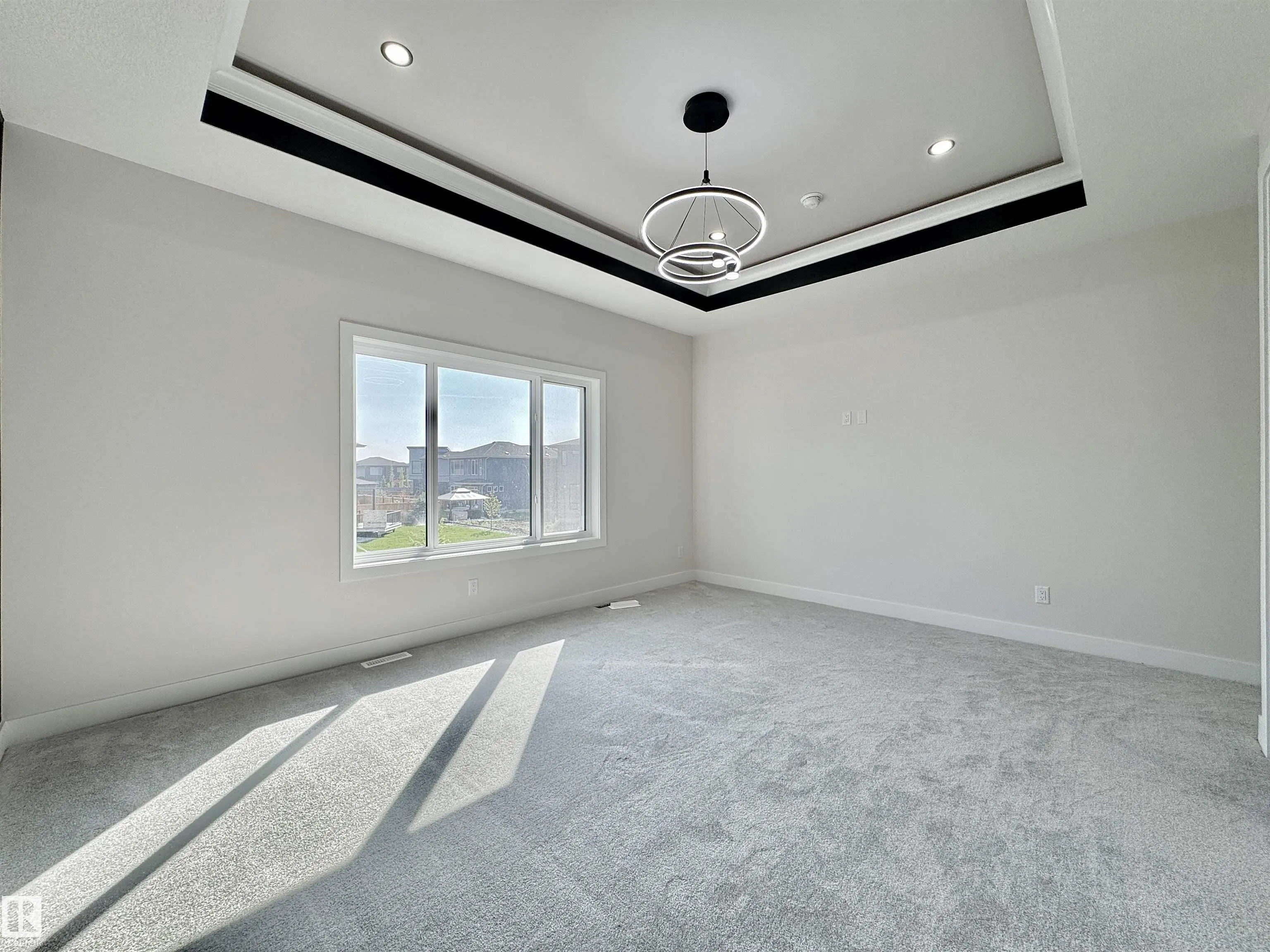 7027 KIVIAQ Crescent