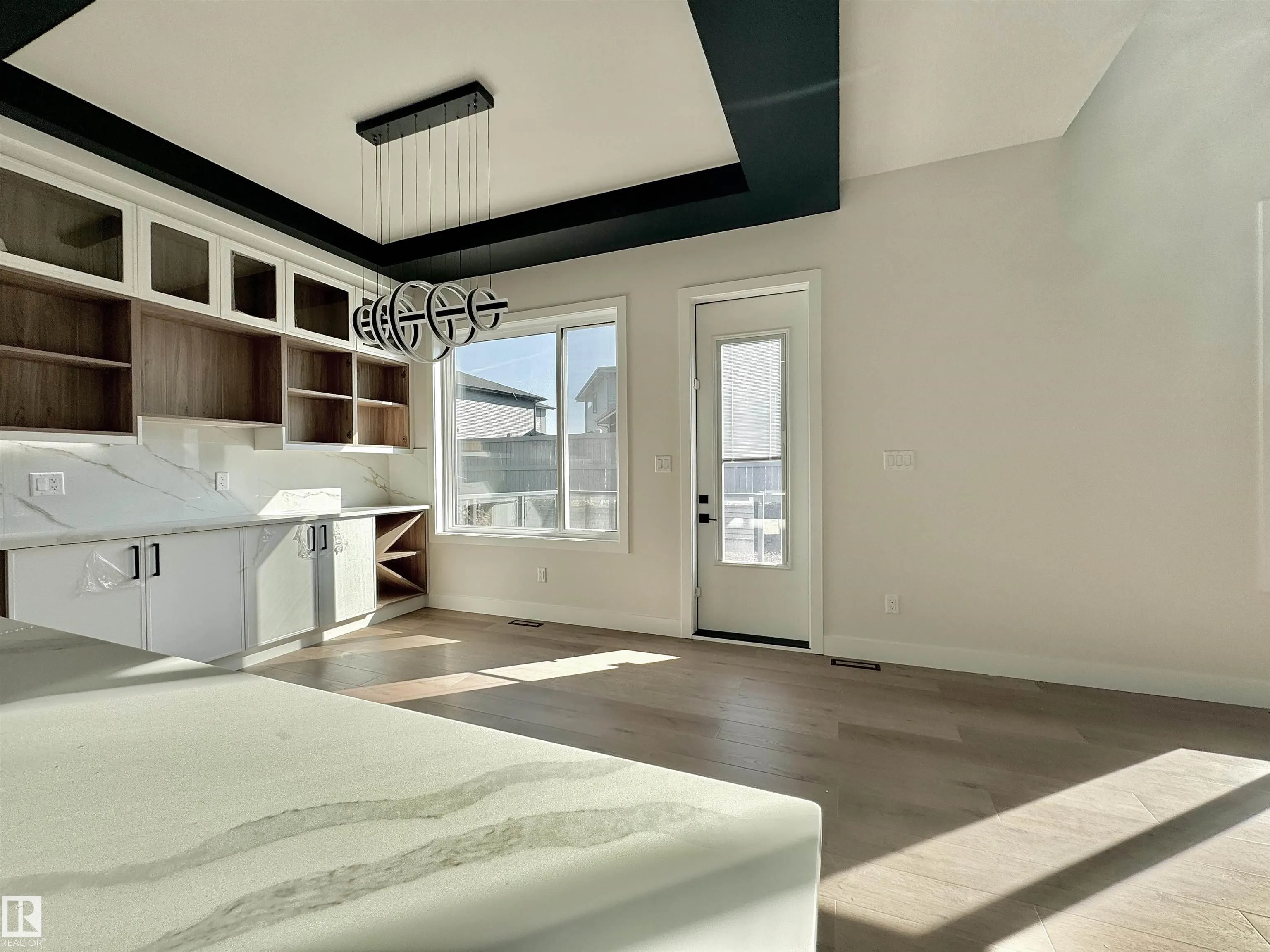 7027 KIVIAQ Crescent