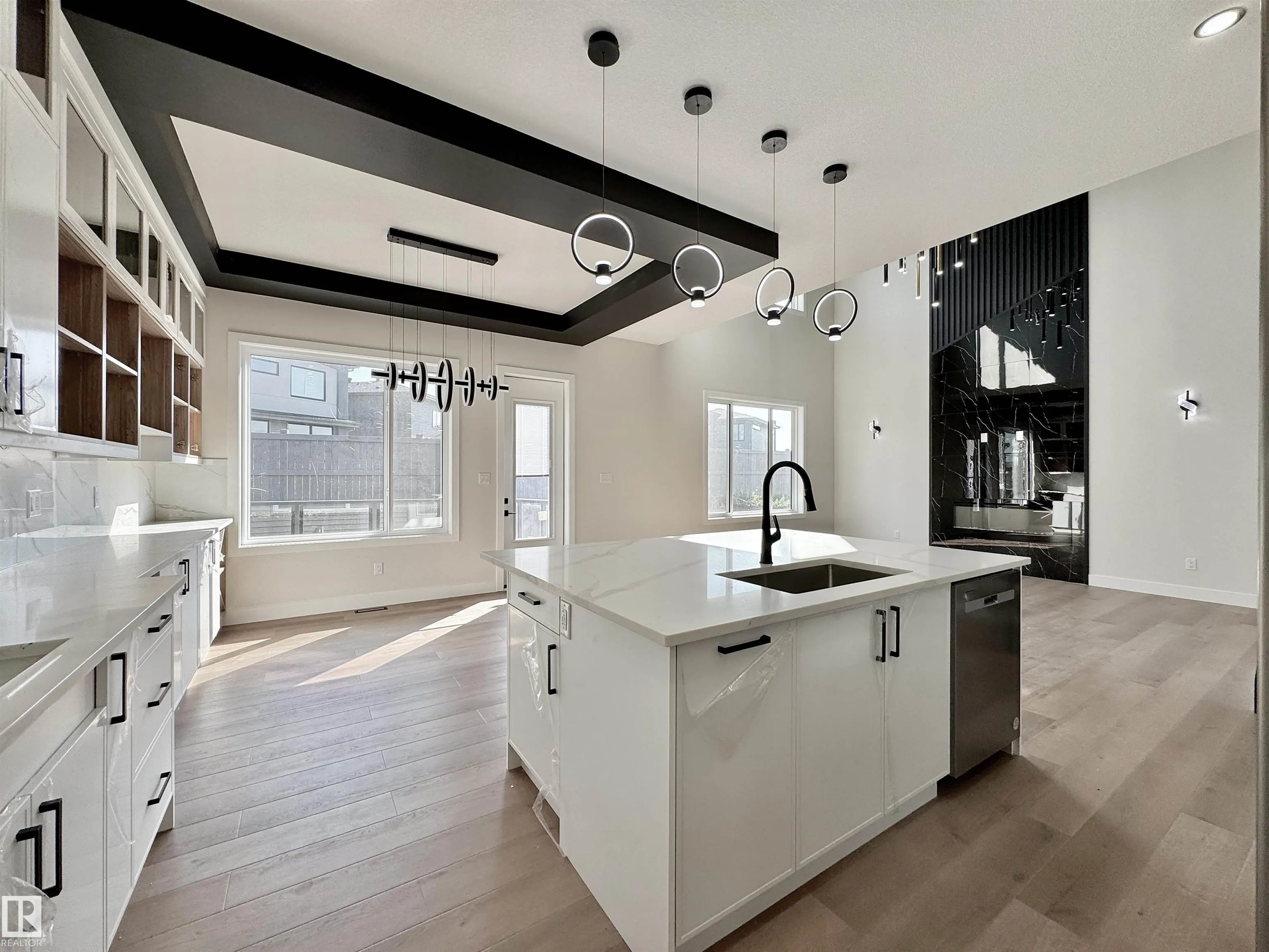 7027 KIVIAQ Crescent