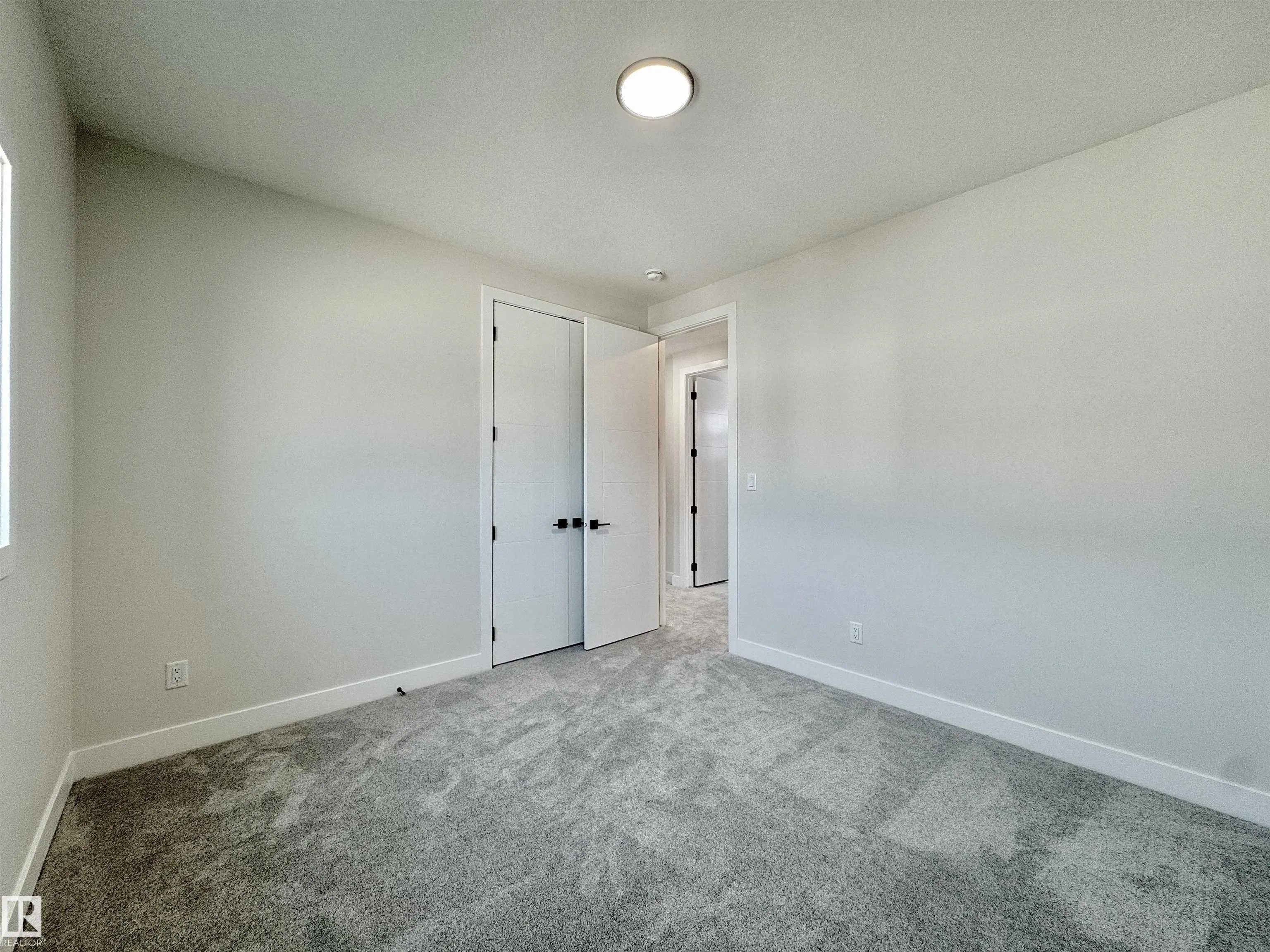 7027 KIVIAQ Crescent