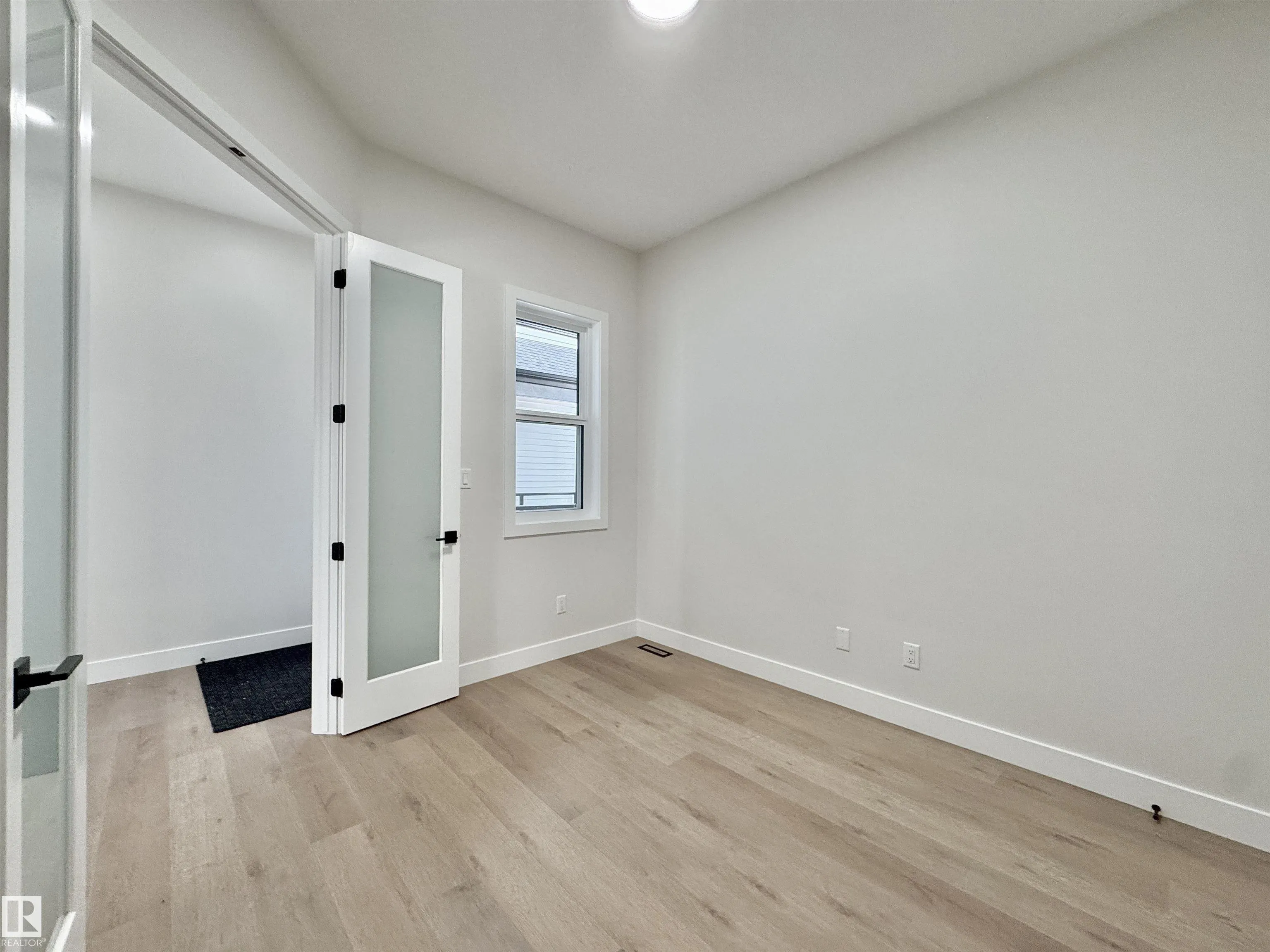 7027 KIVIAQ Crescent