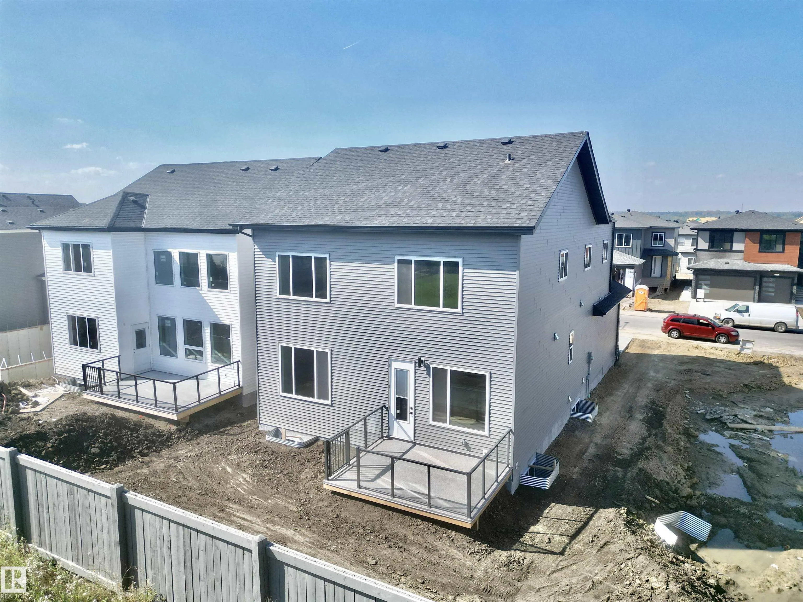 7027 KIVIAQ Crescent
