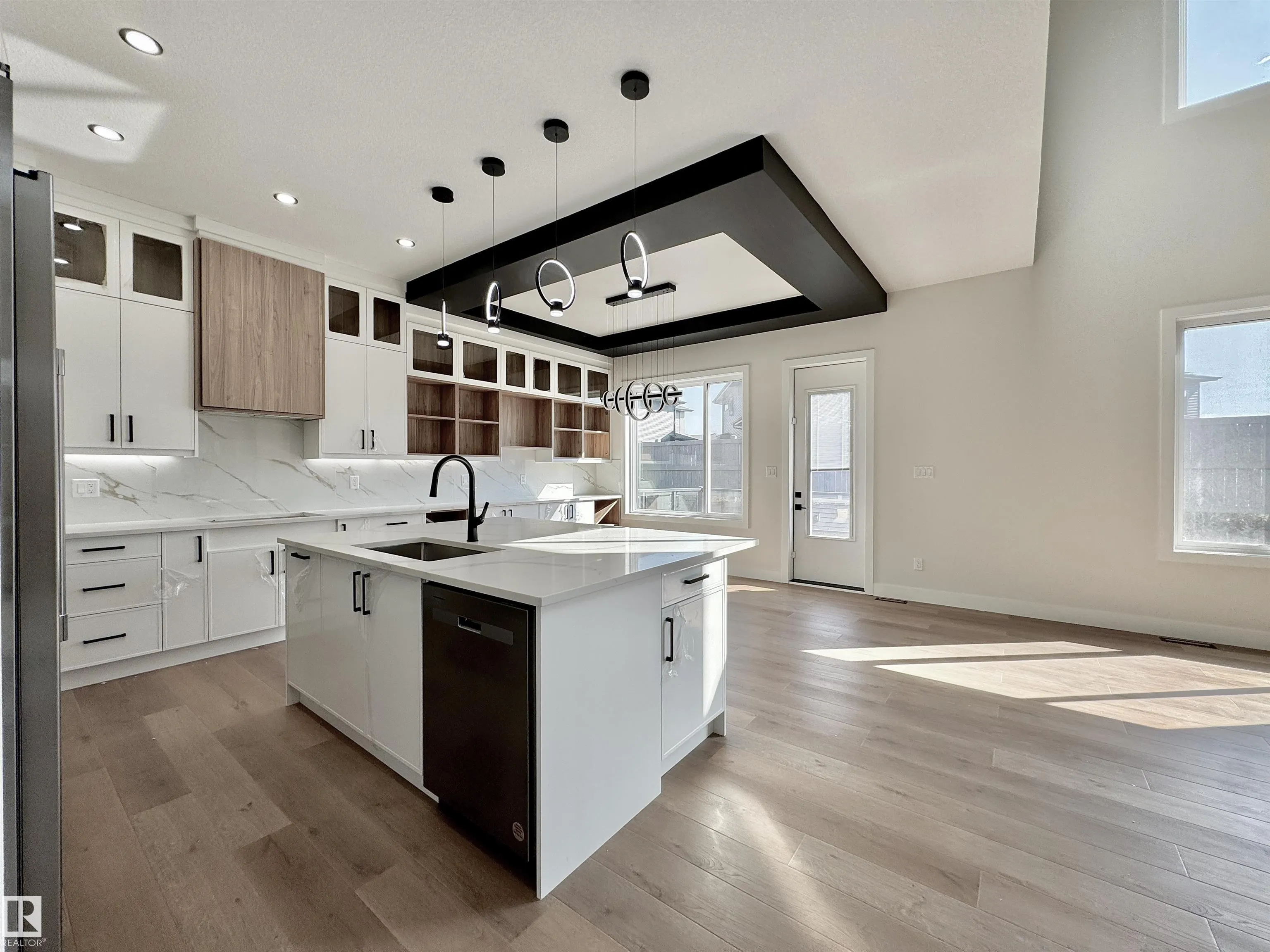 7027 KIVIAQ Crescent
