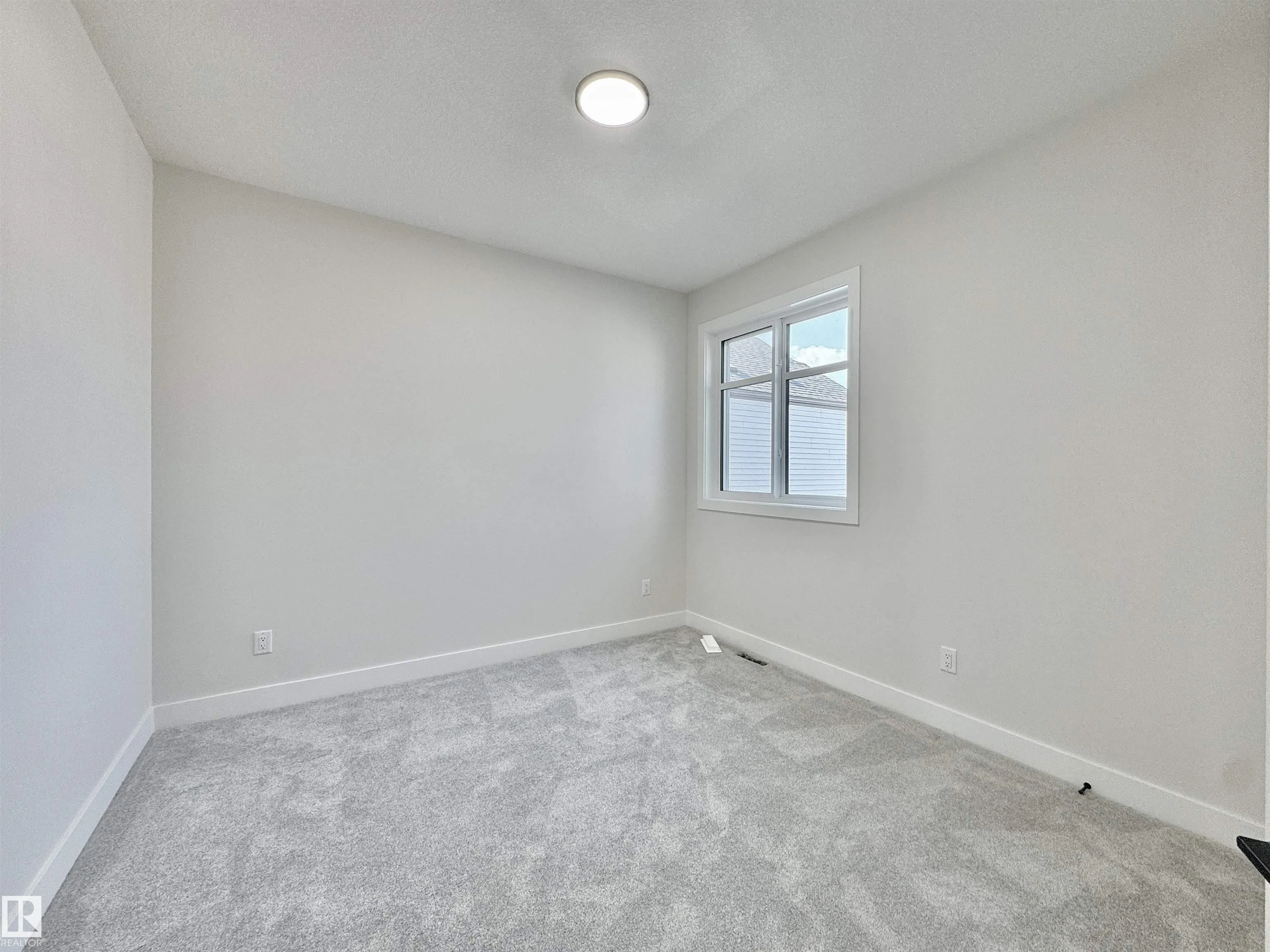 7027 KIVIAQ Crescent