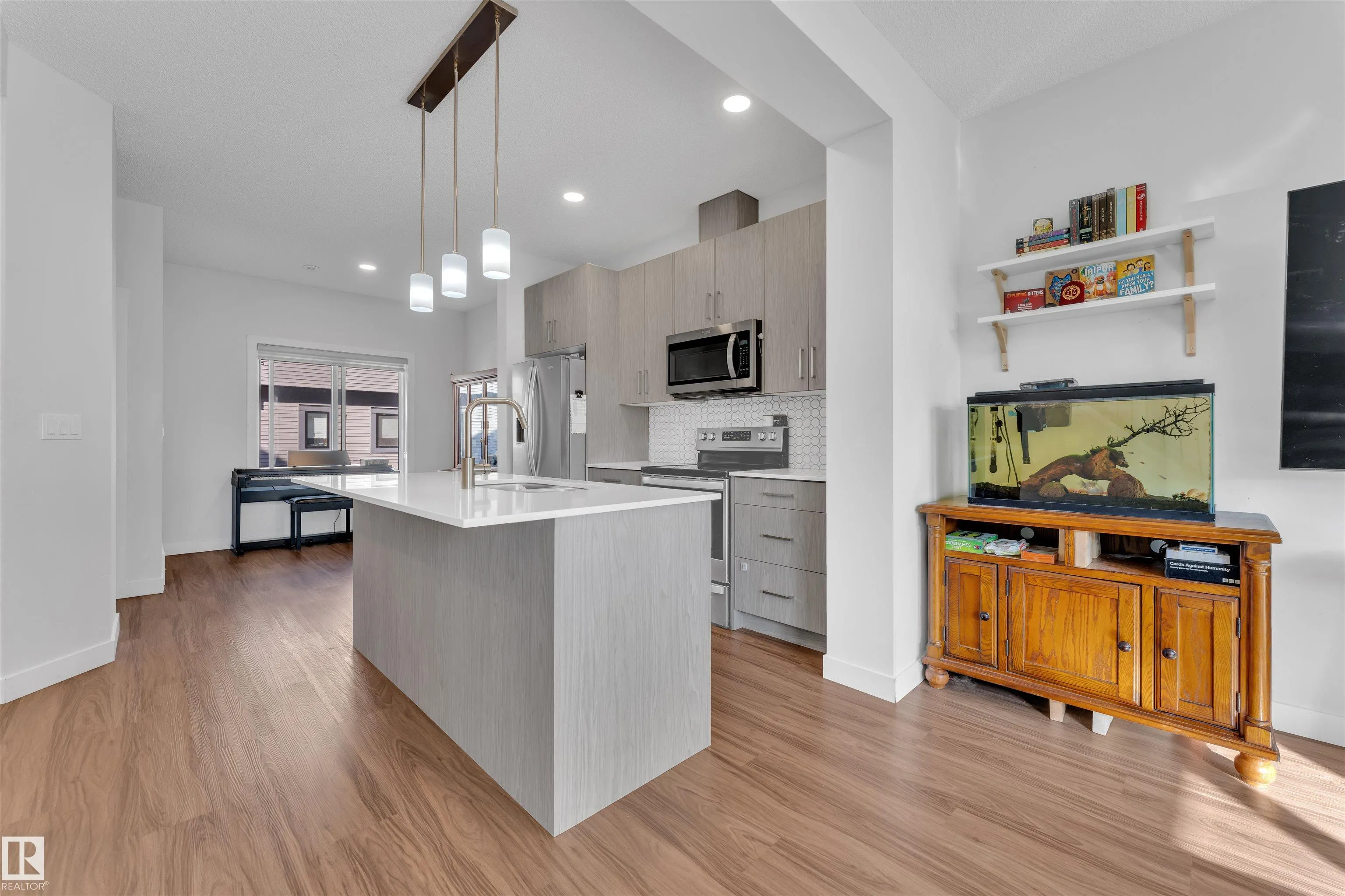 1010 RABBIT HILL Road